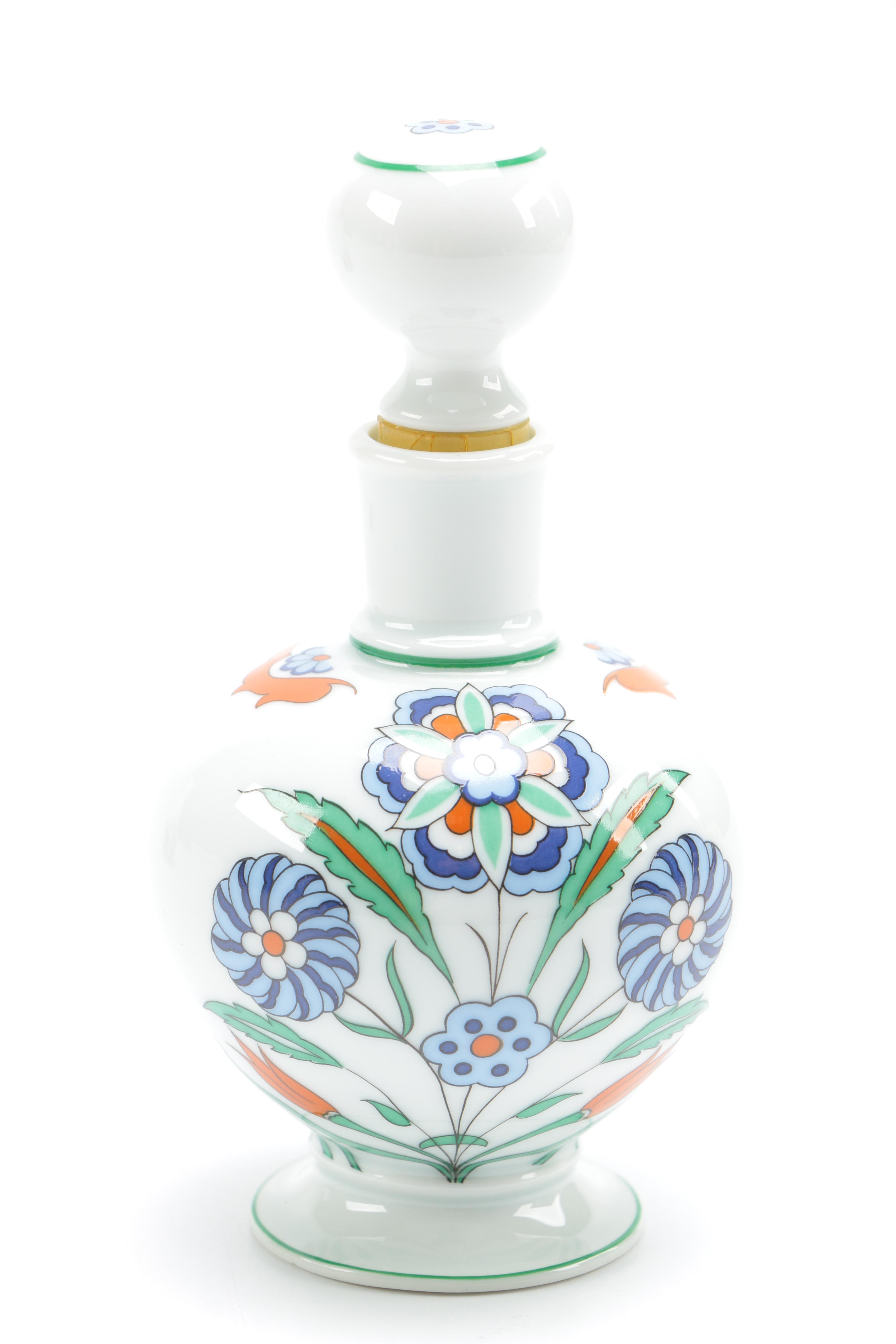 Asian-Inspired Serveware With Additional Pieces