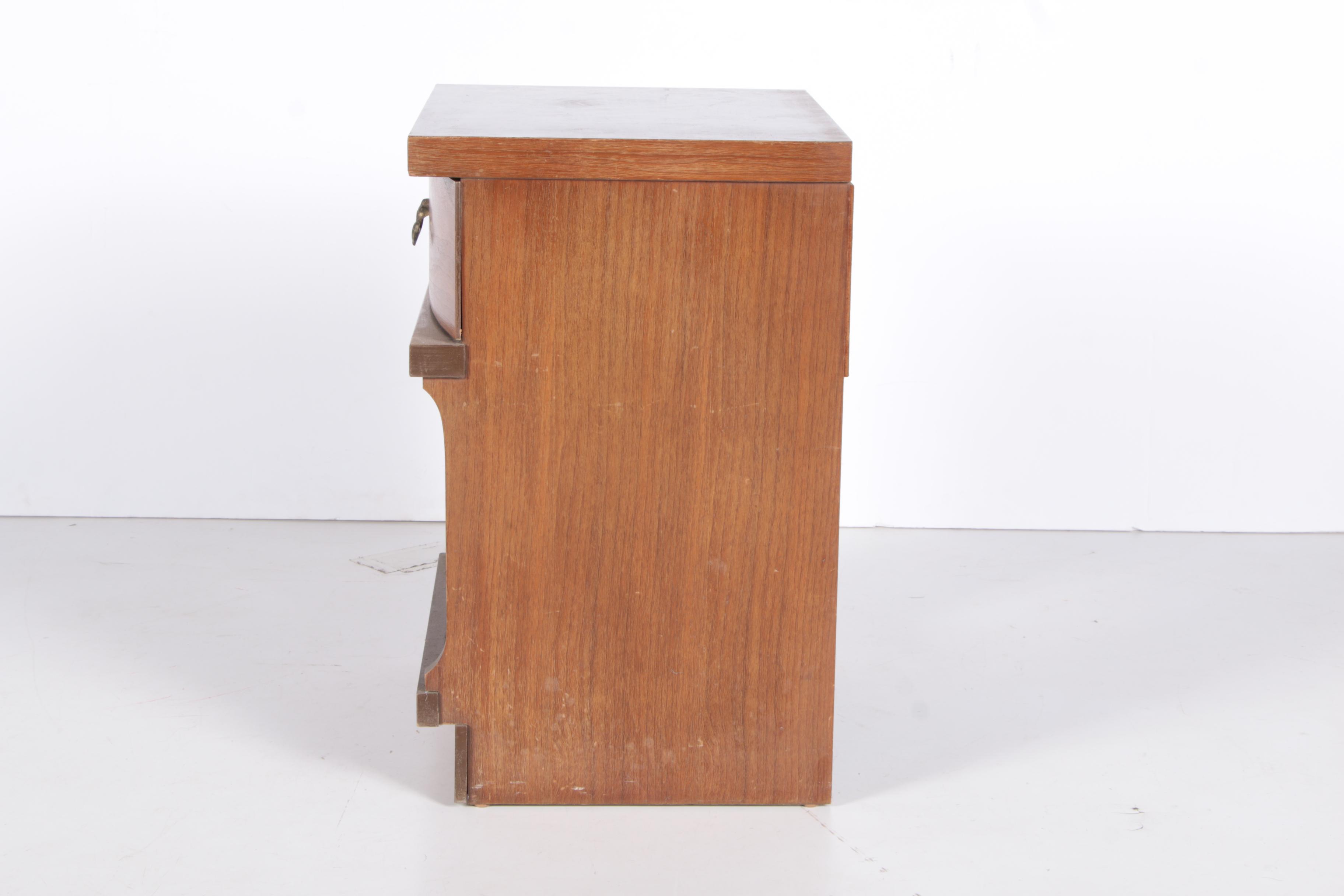 Vintage Mid-Century Nightstand