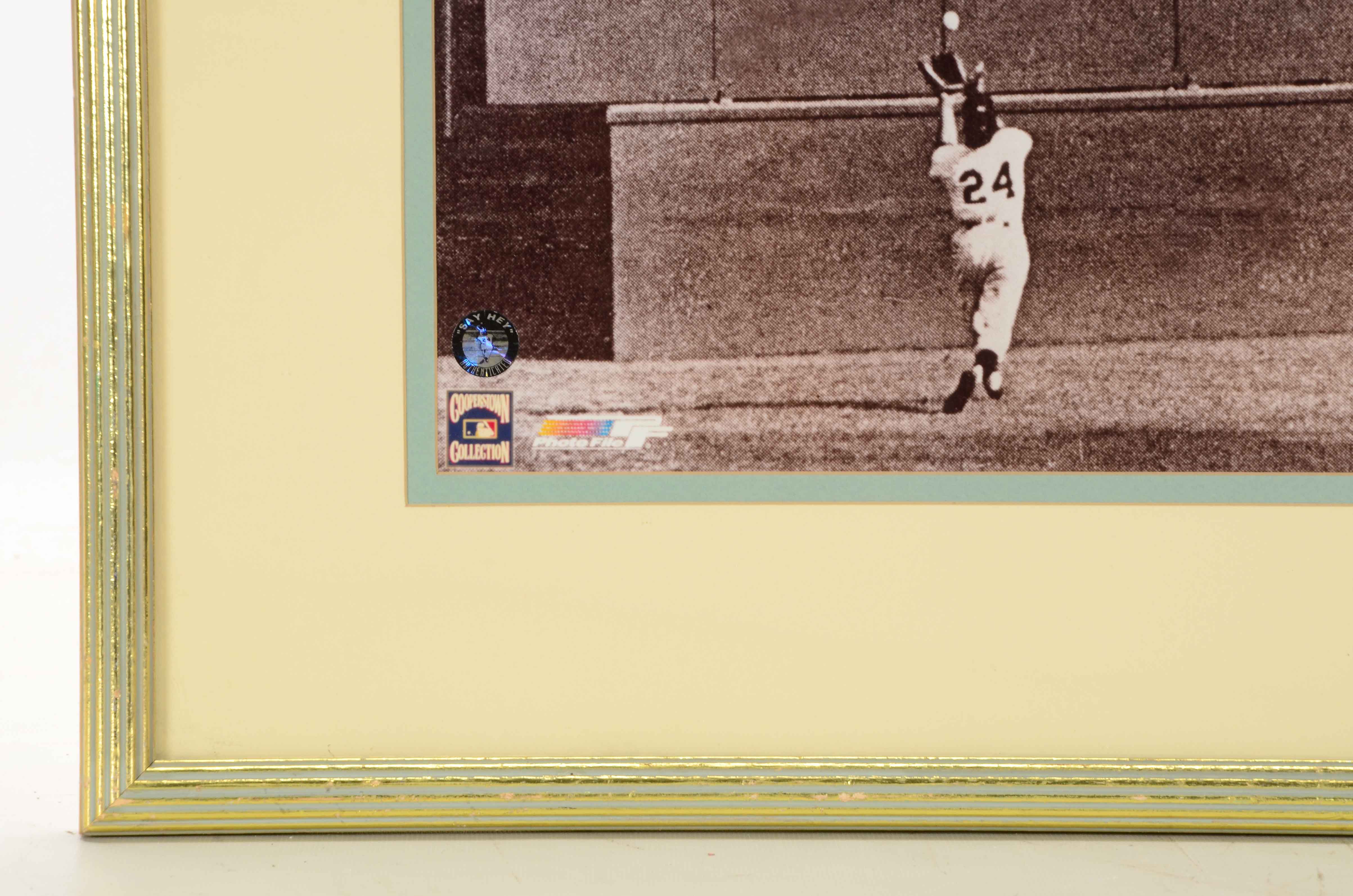 Willie Mays Signed Picture  COA