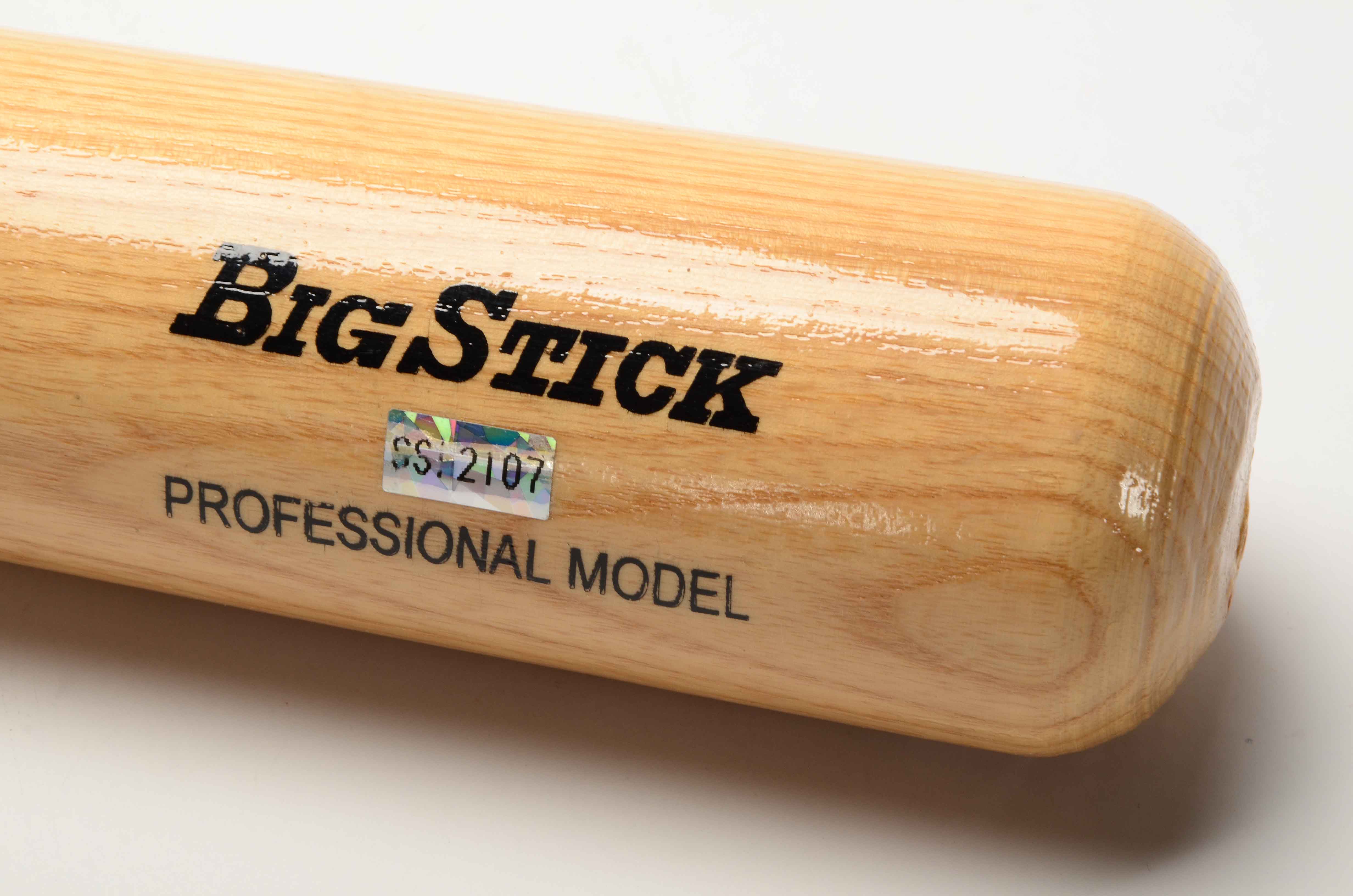 Chipper Jones Signed Bat  COA