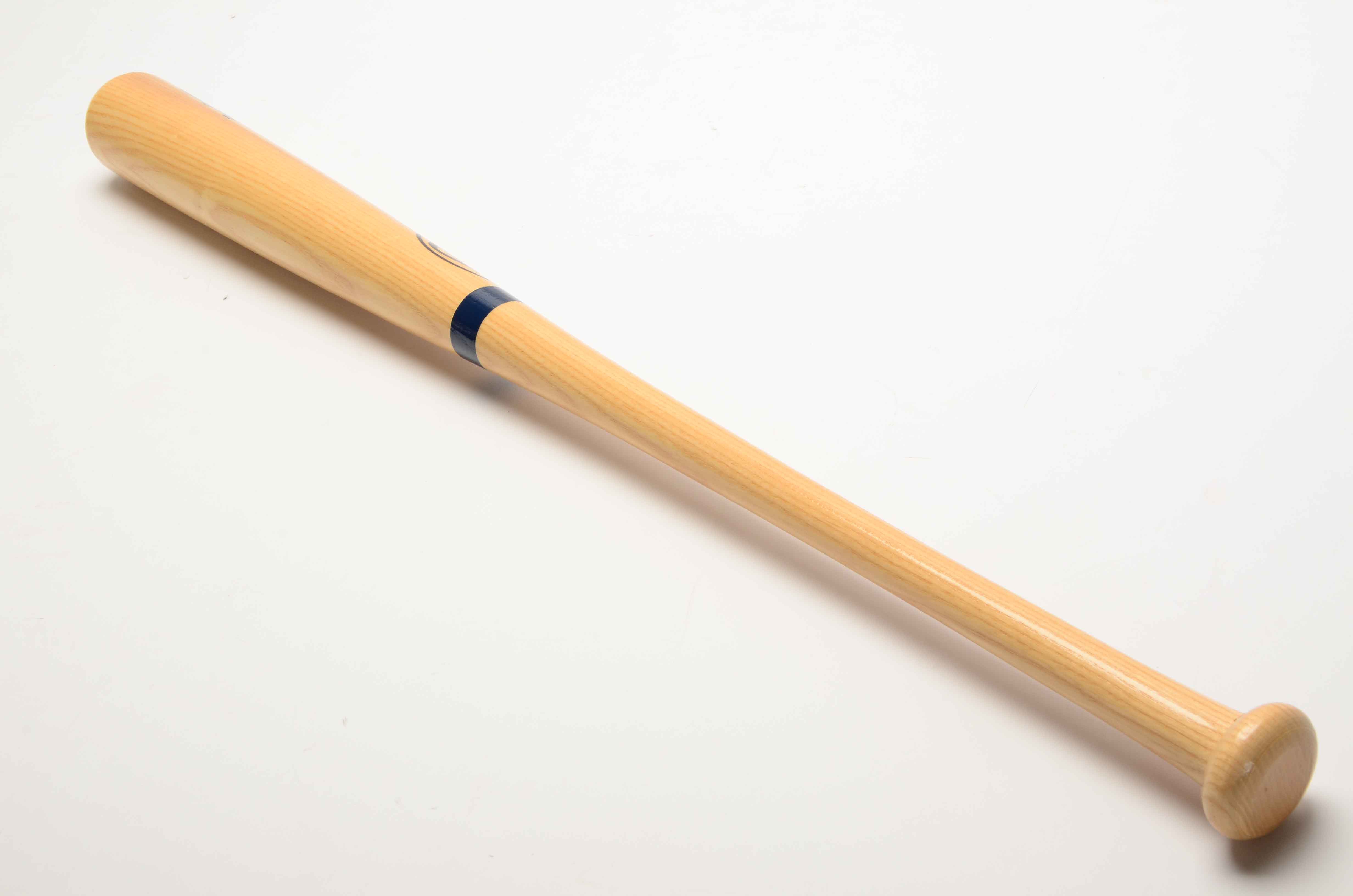 Chipper Jones Signed Bat  COA