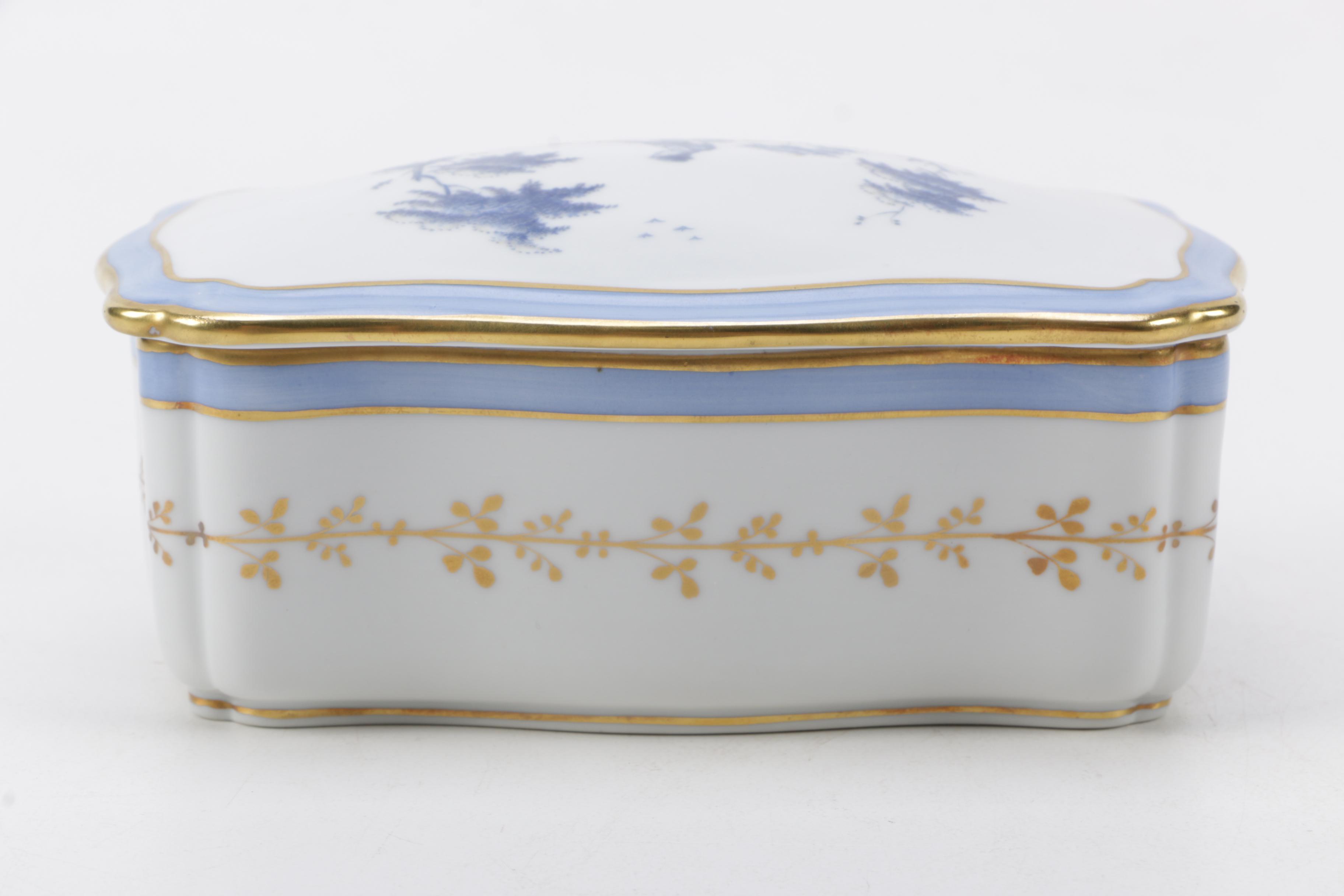 Richard Ginori Porcelain Trinket Box