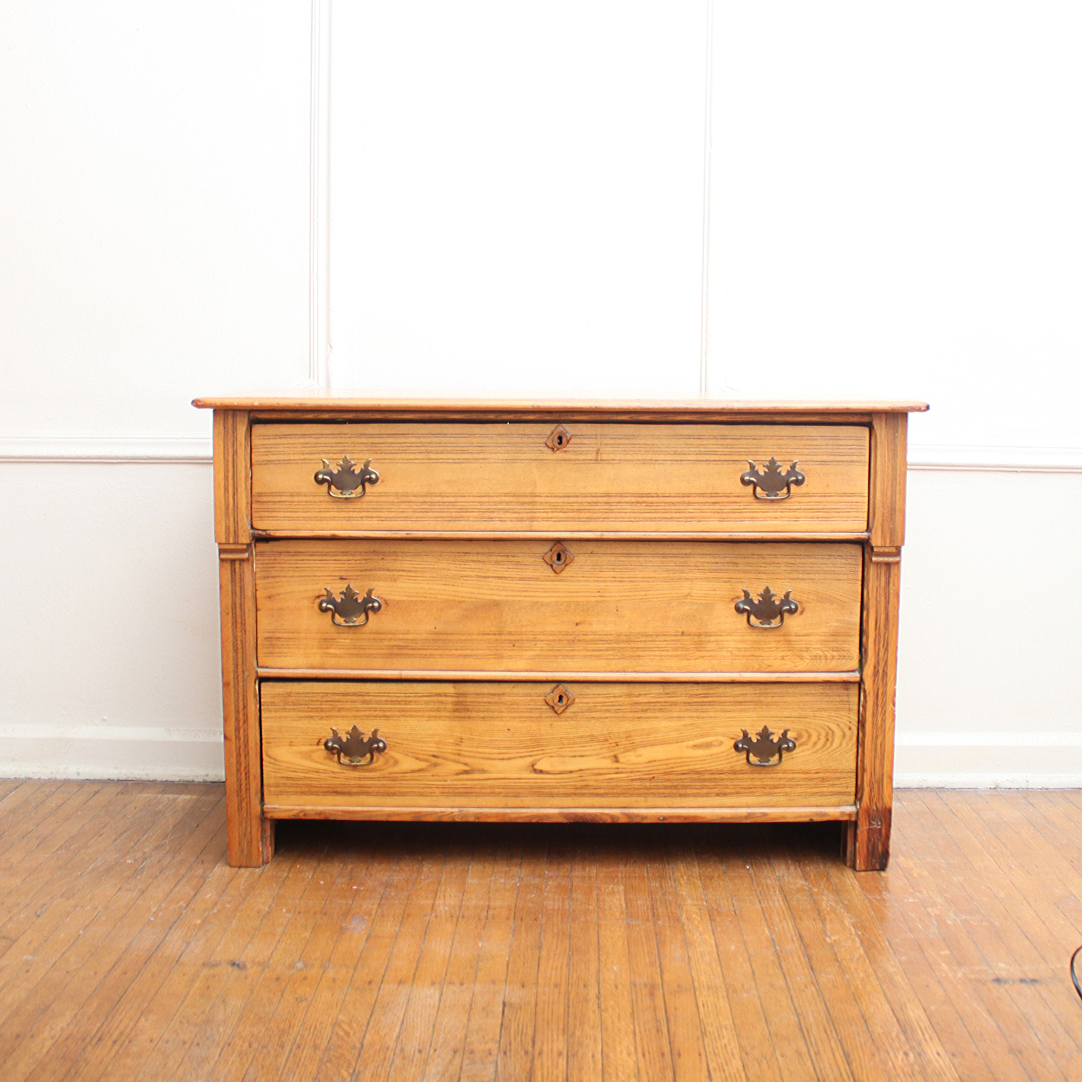 Vintage Oak Chest of Drawers