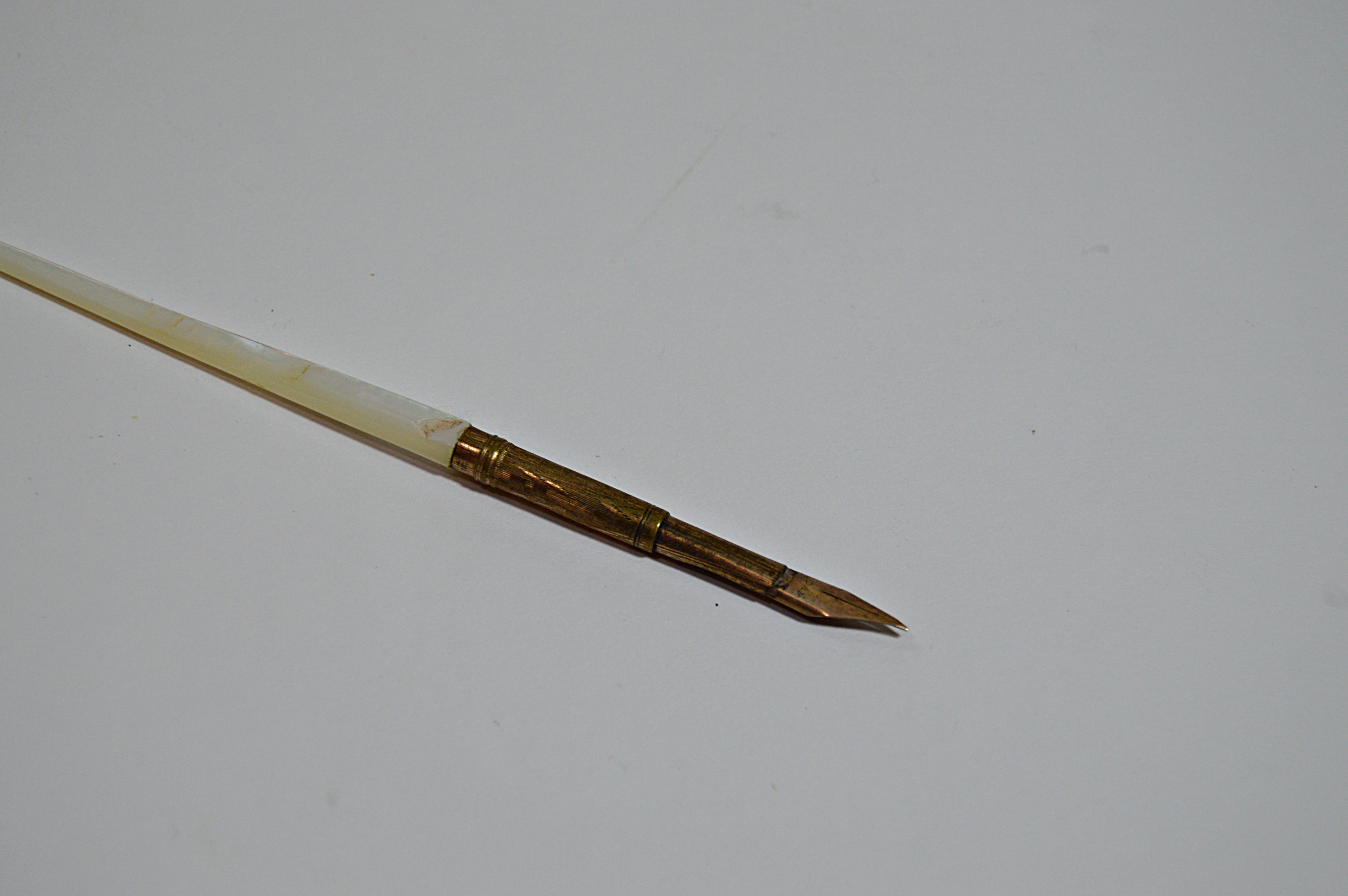 Antique KPM Seger Porcelain Double Ink Well with a Mother-of-Pearl Pen
