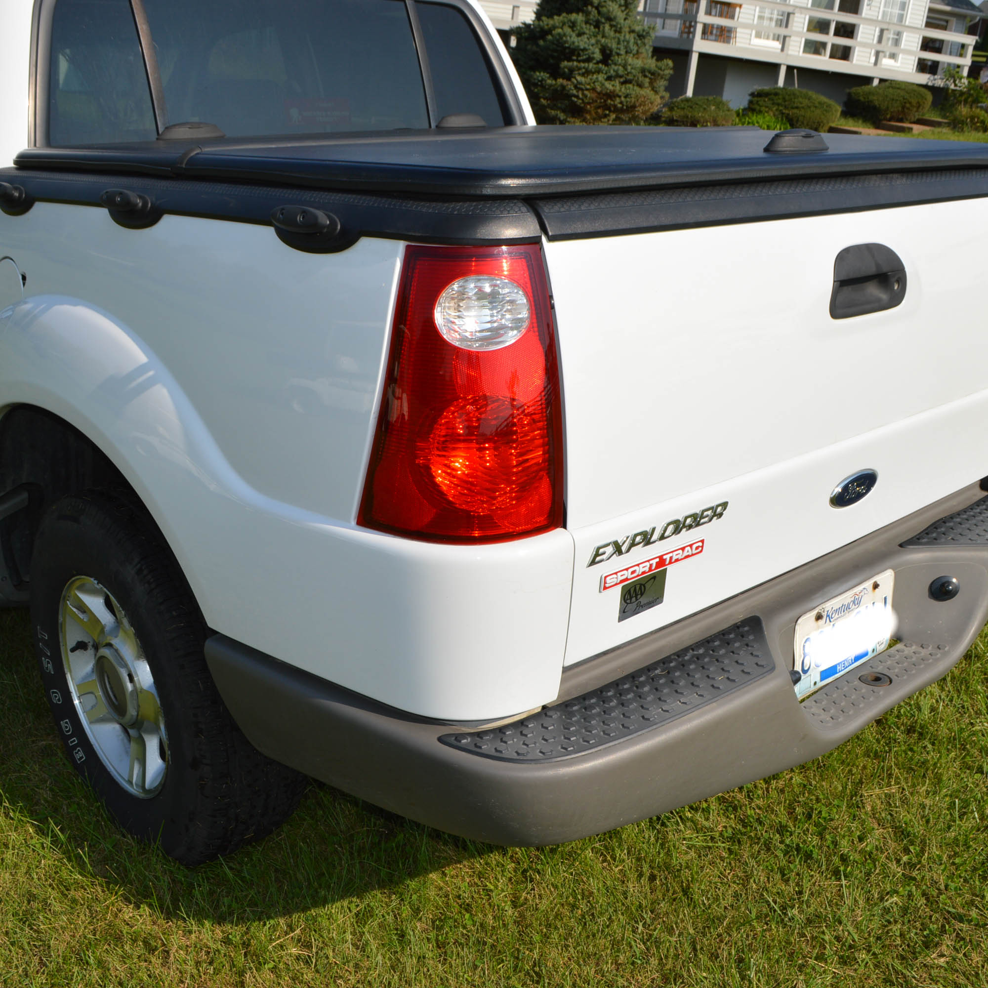 2002 Ford Explorer Sport Trac Pickup Truck