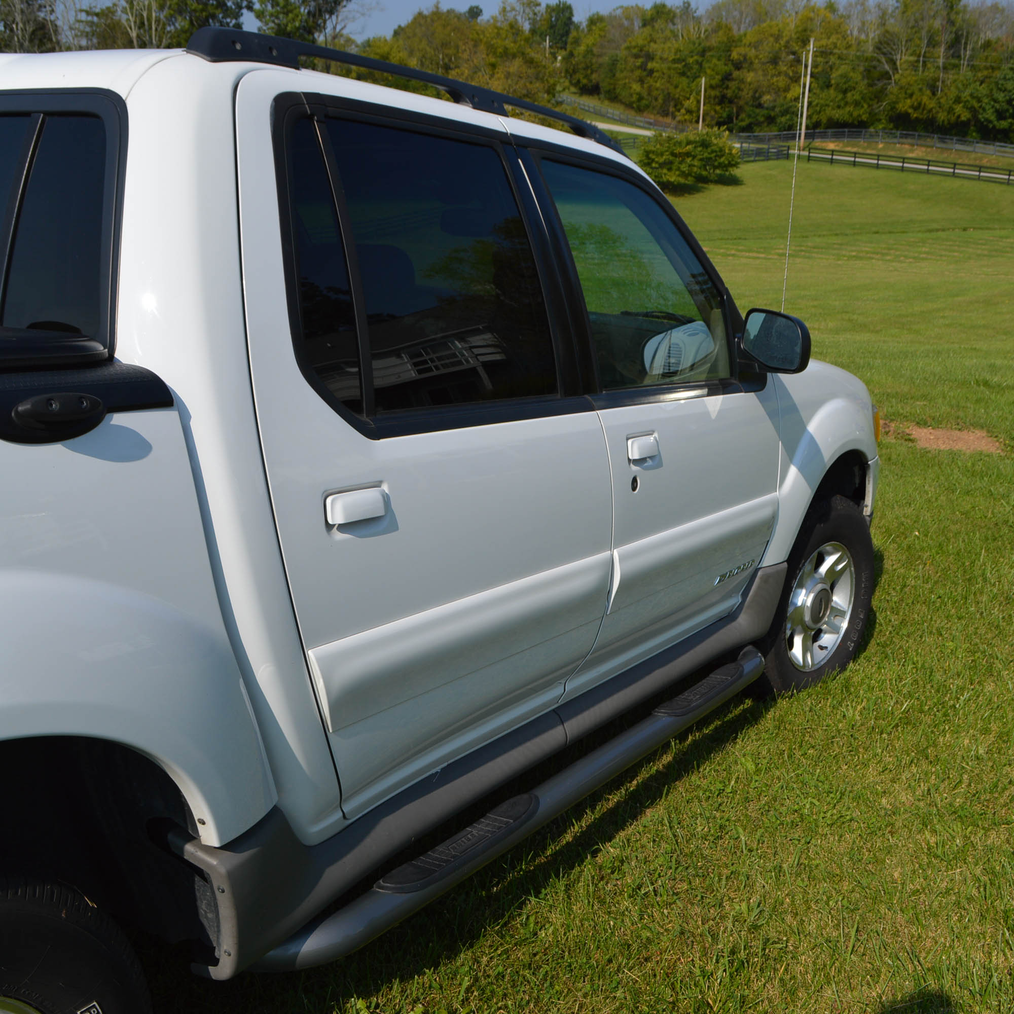 2002 Ford Explorer Sport Trac Pickup Truck