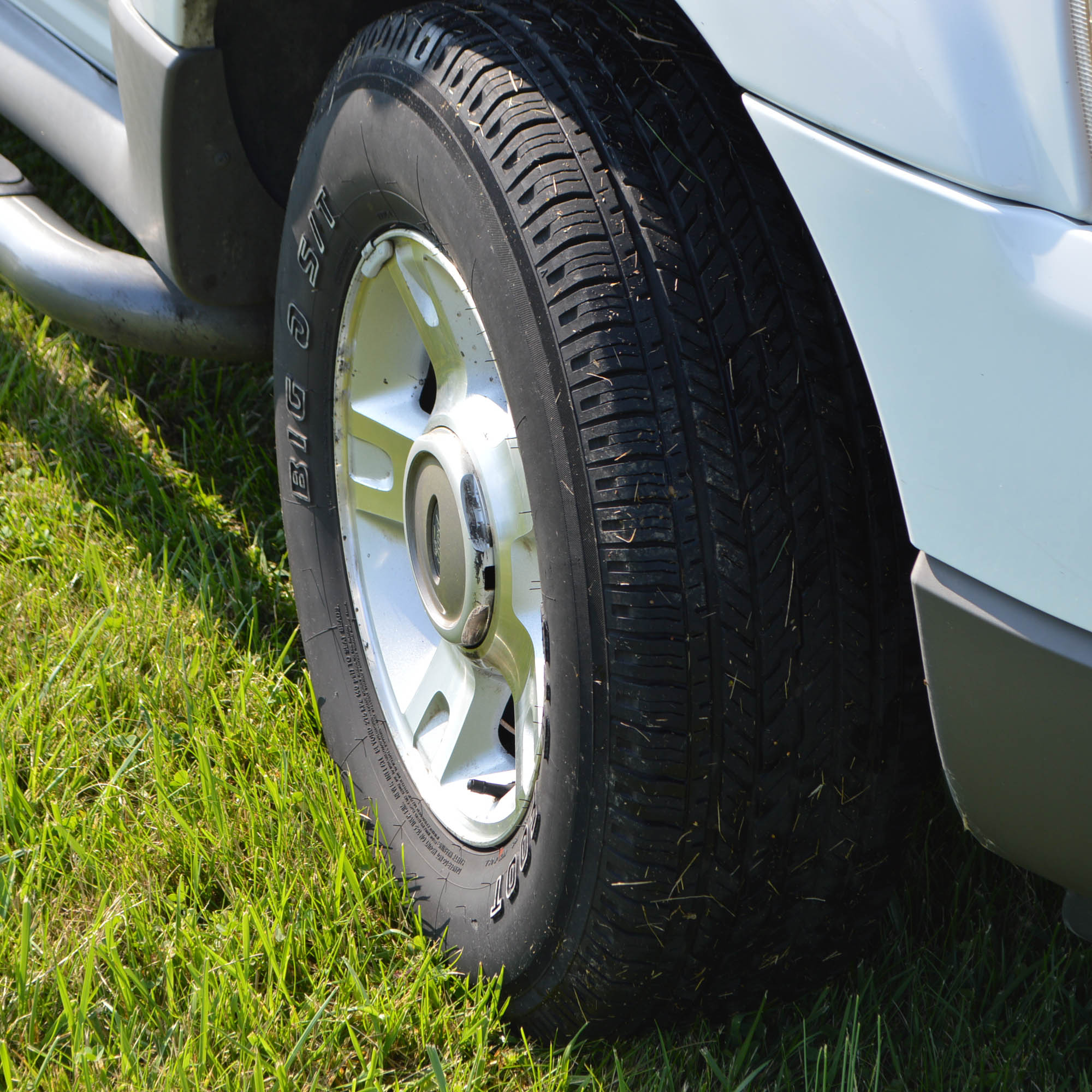 2002 Ford Explorer Sport Trac Pickup Truck