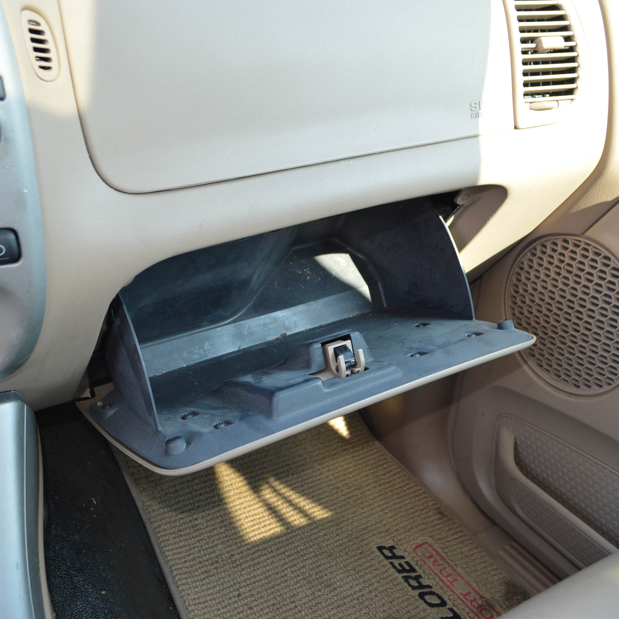 2002 Ford Explorer Sport Trac Pickup Truck