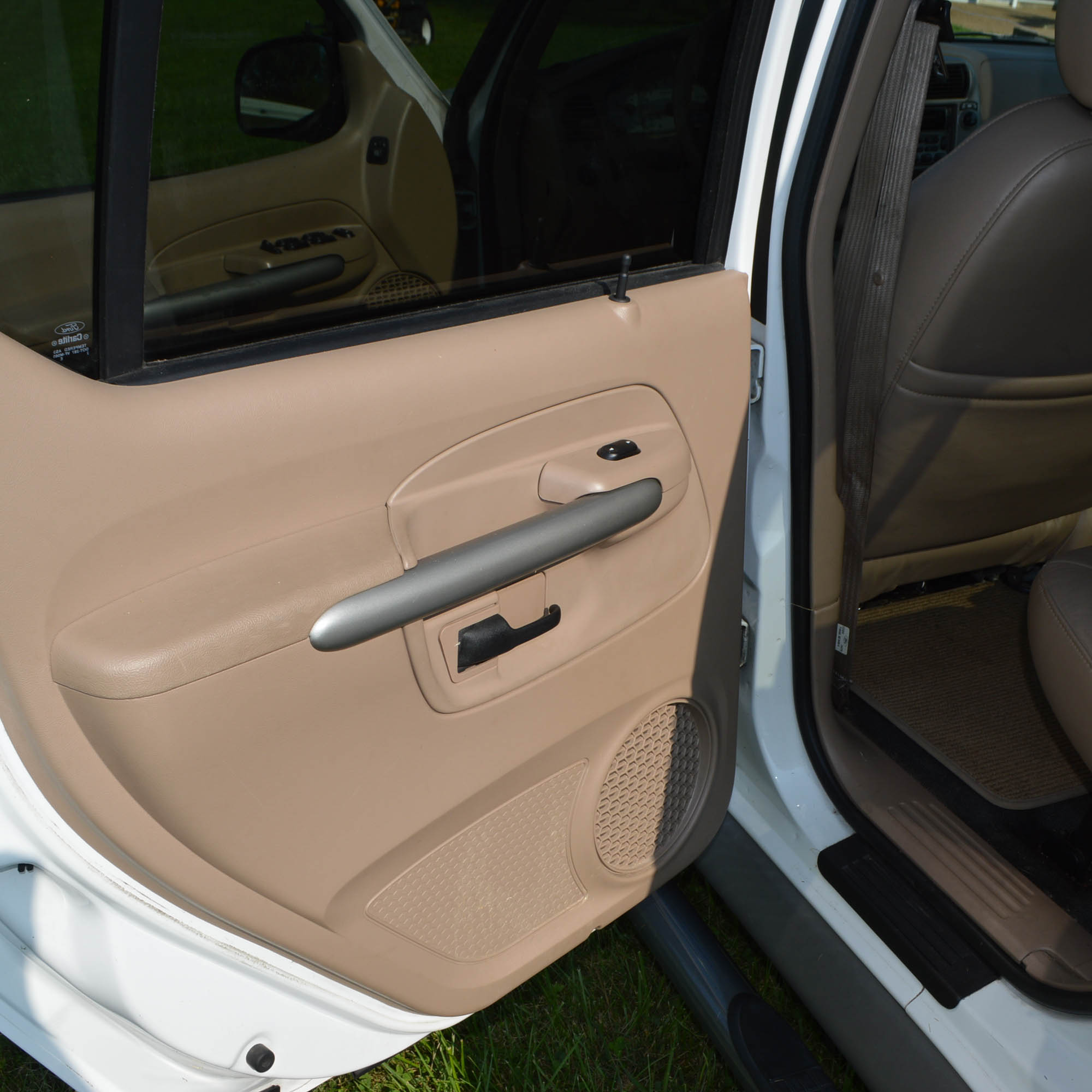 2002 Ford Explorer Sport Trac Pickup Truck