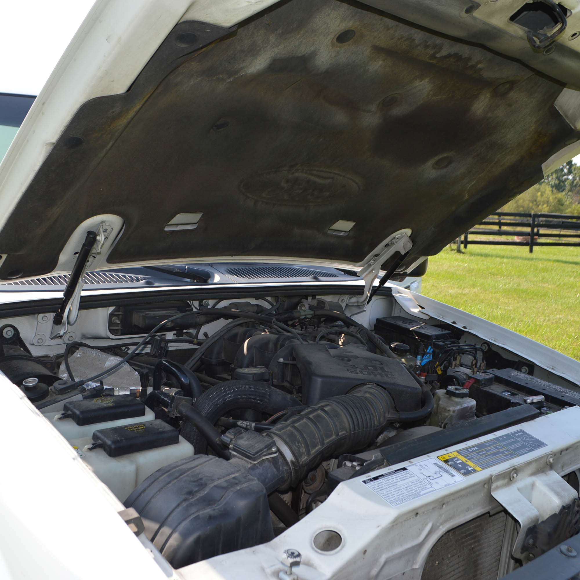 2002 Ford Explorer Sport Trac Pickup Truck