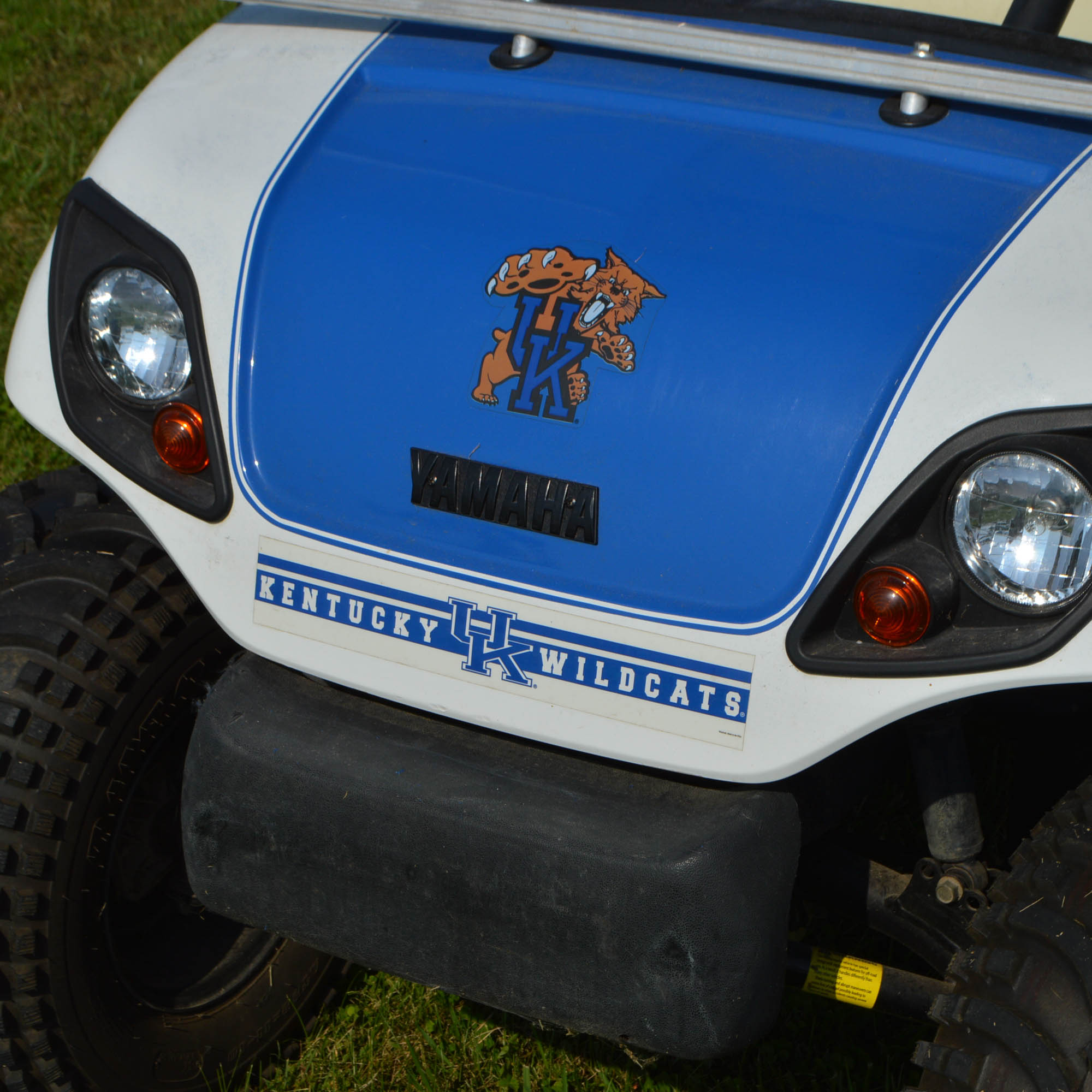 2000 Yamaha G19E University of Kentucky Gas-Powered Golf Cart