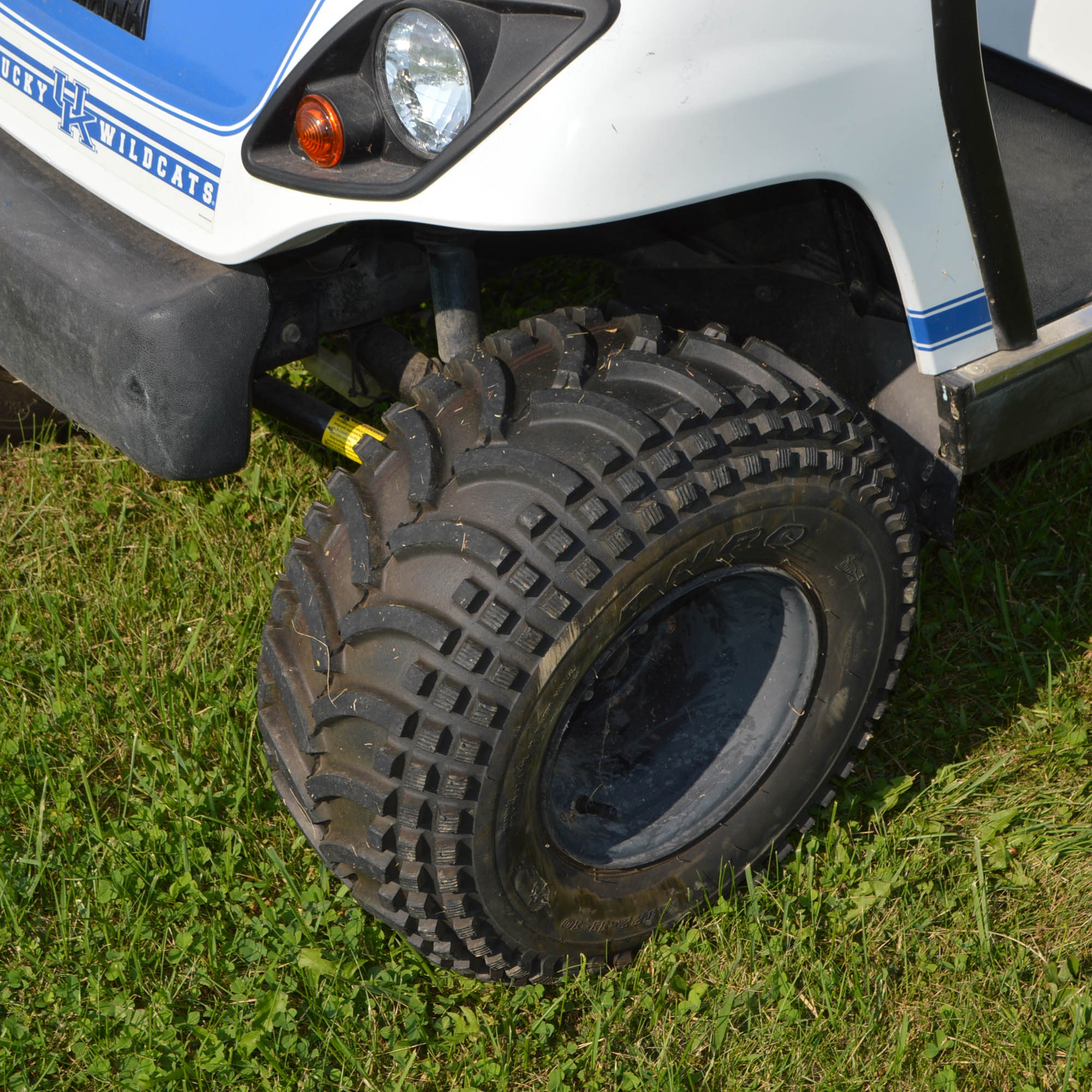 2000 Yamaha G19E University of Kentucky Gas-Powered Golf Cart