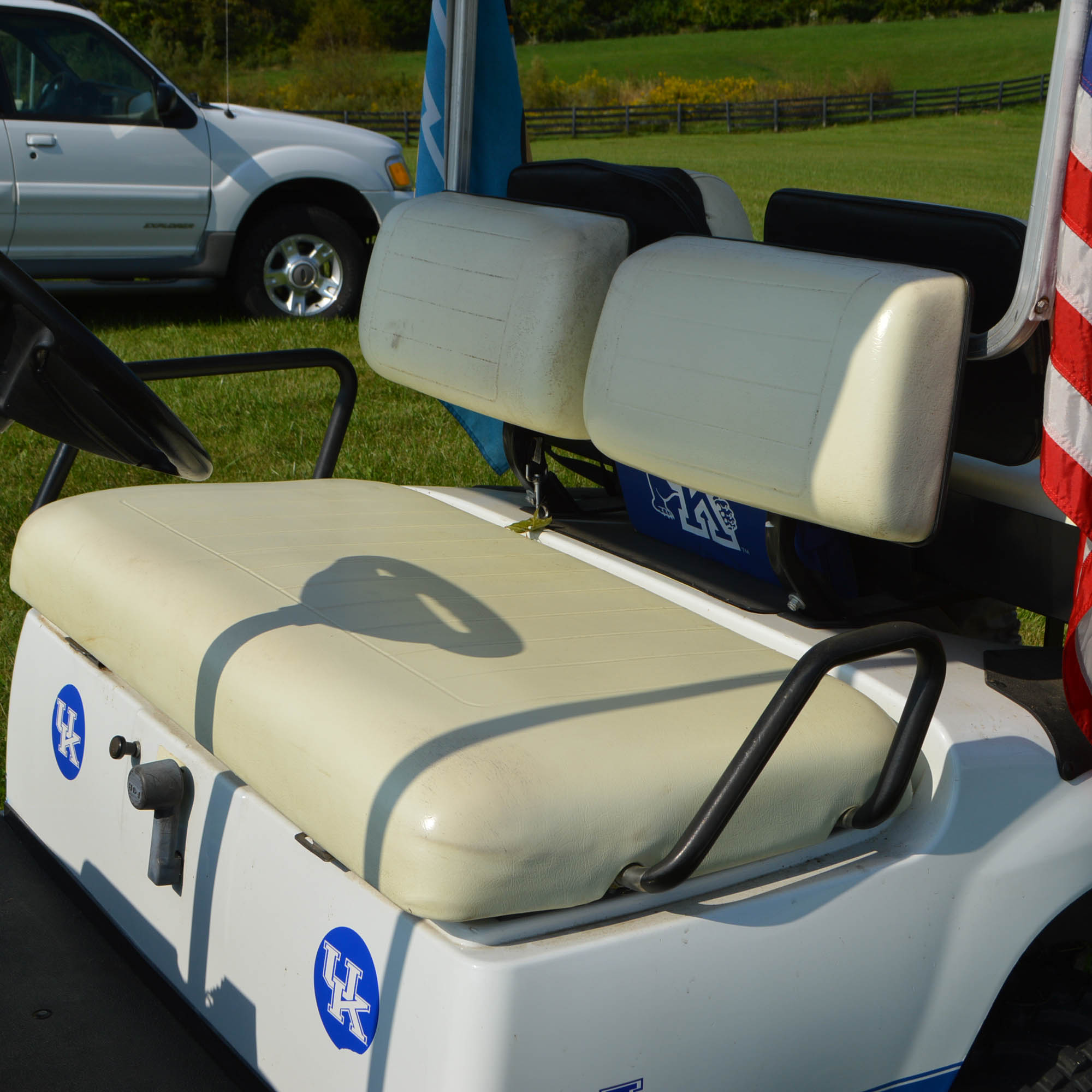 2000 Yamaha G19E University of Kentucky Gas-Powered Golf Cart