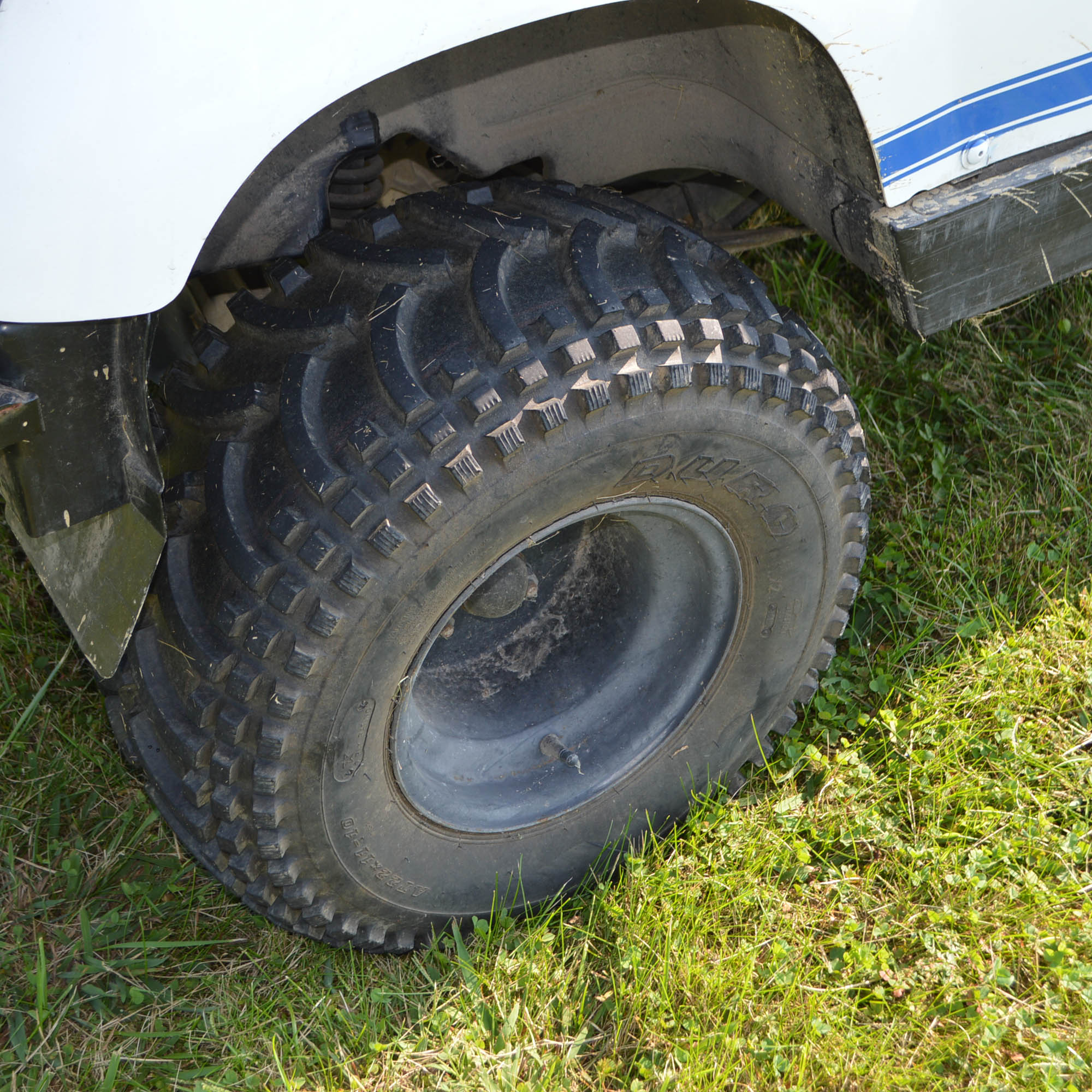 2000 Yamaha G19E University of Kentucky Gas-Powered Golf Cart