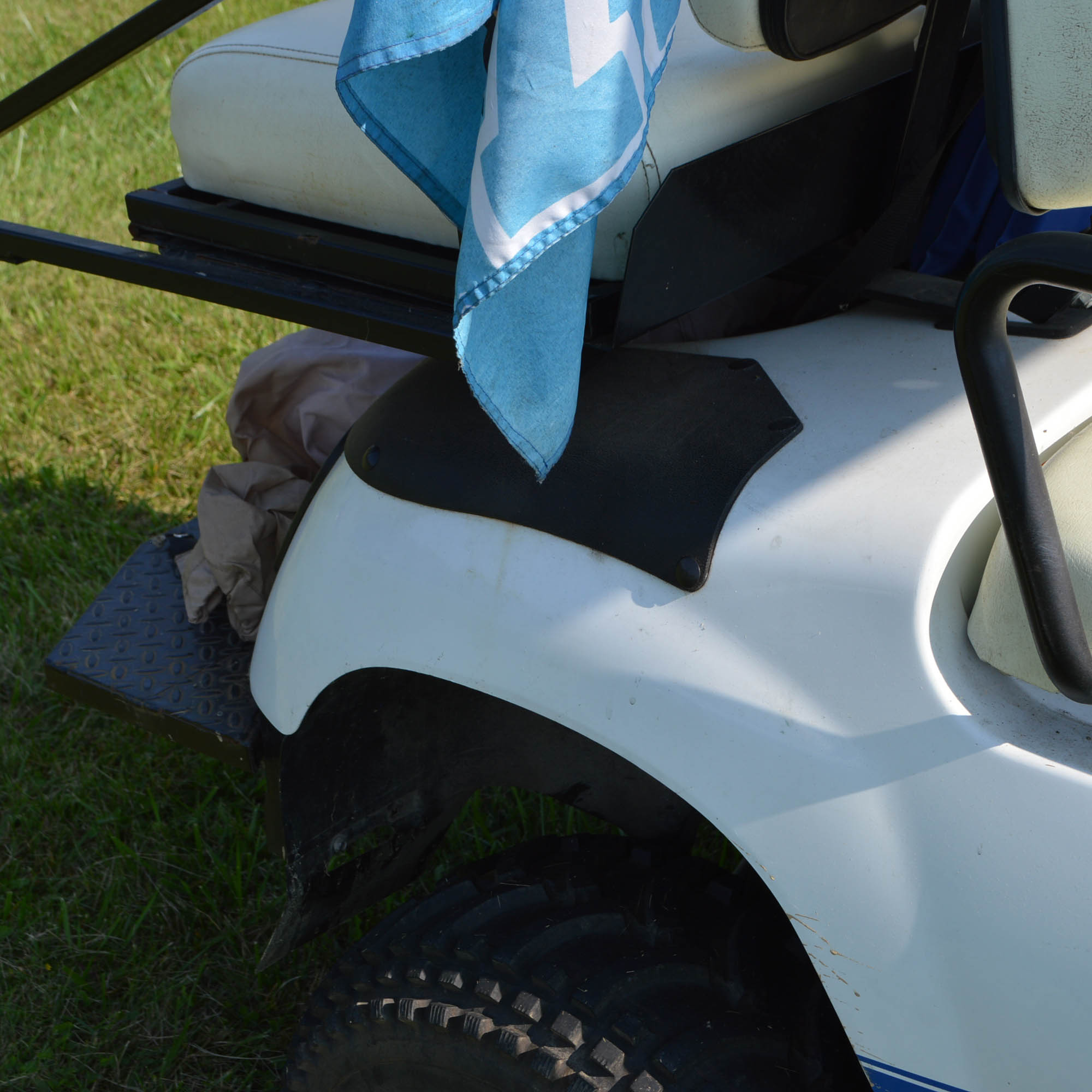 2000 Yamaha G19E University of Kentucky Gas-Powered Golf Cart