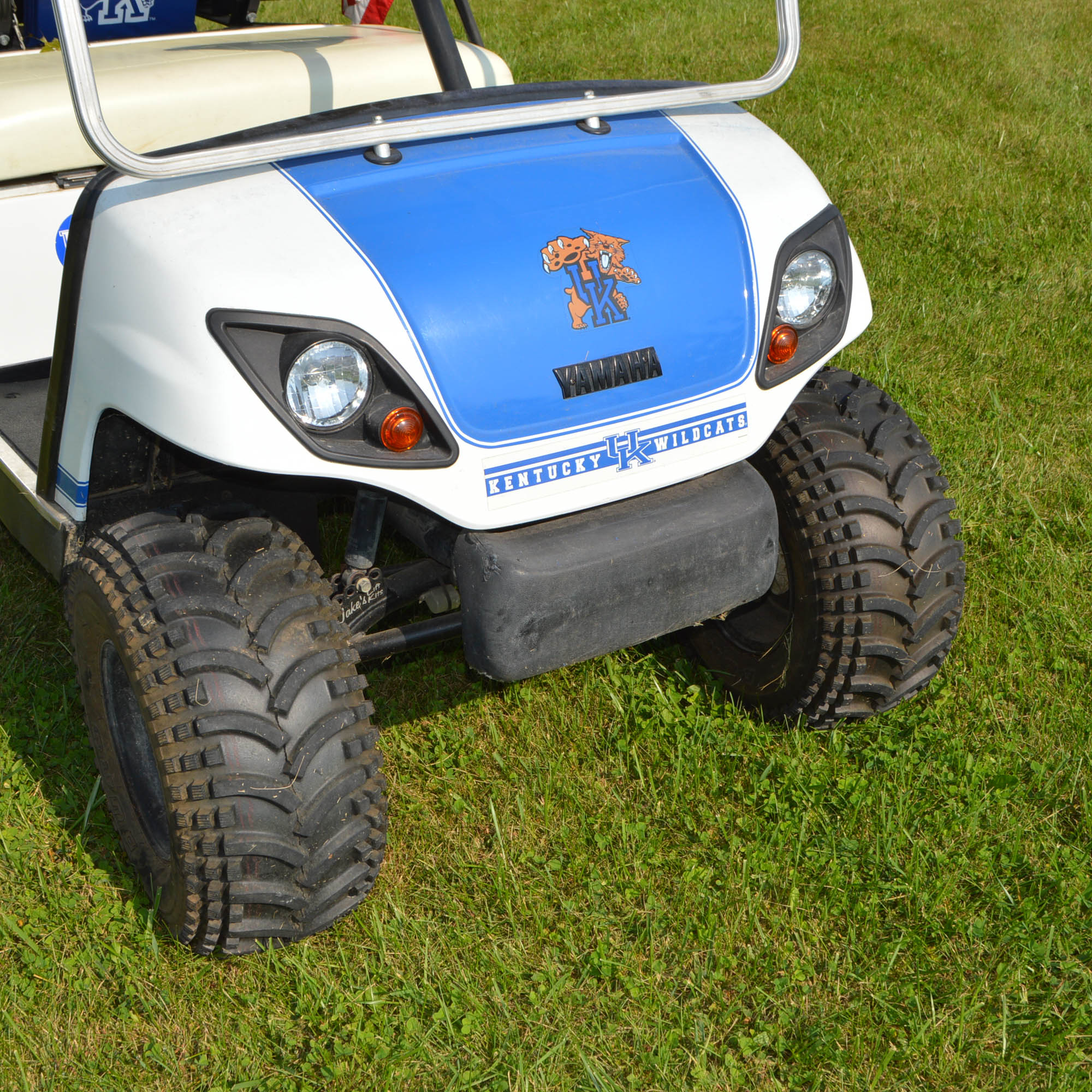2000 Yamaha G19E University of Kentucky Gas-Powered Golf Cart