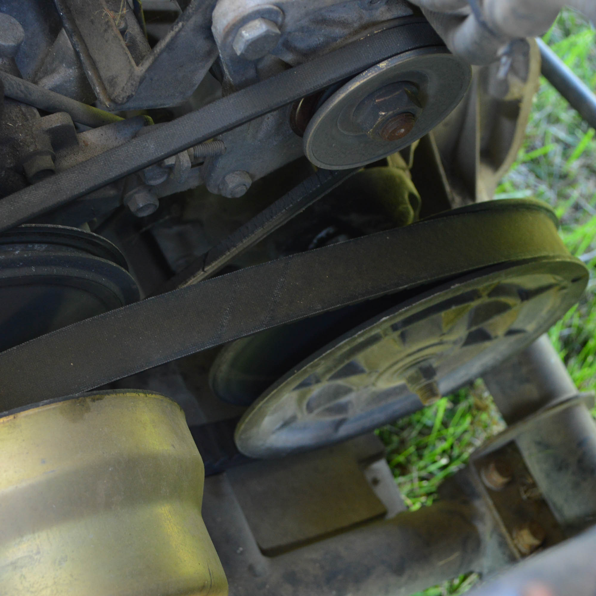 2000 Yamaha G19E University of Kentucky Gas-Powered Golf Cart