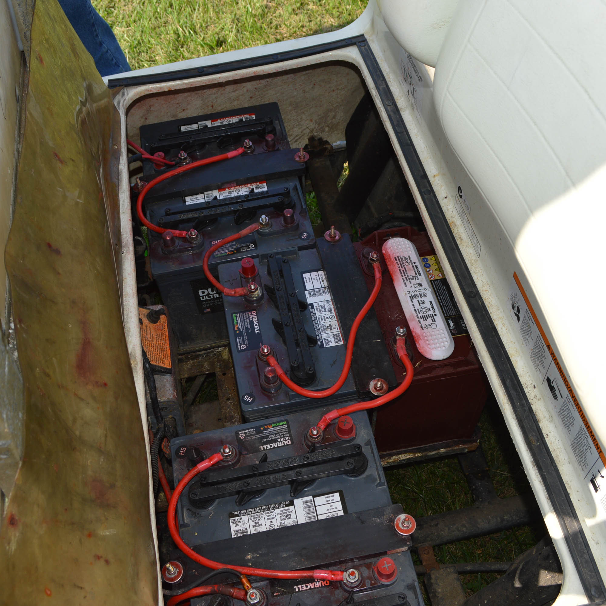 2000 Yamaha G19E University of Kentucky Gas-Powered Golf Cart