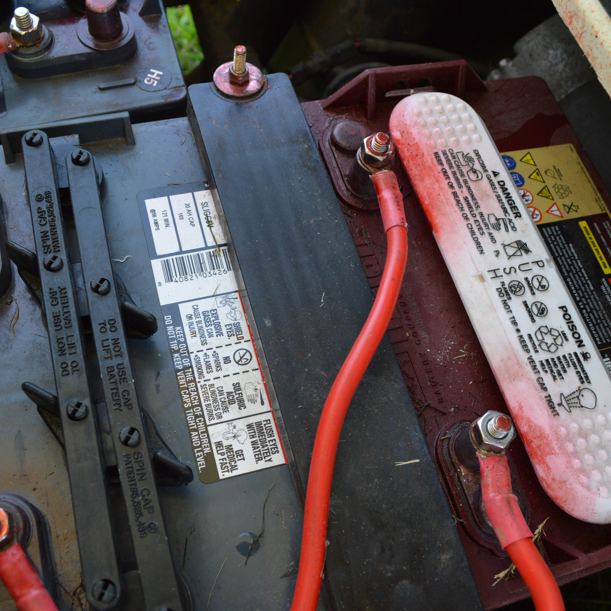 2000 Yamaha G19E University of Kentucky Gas-Powered Golf Cart