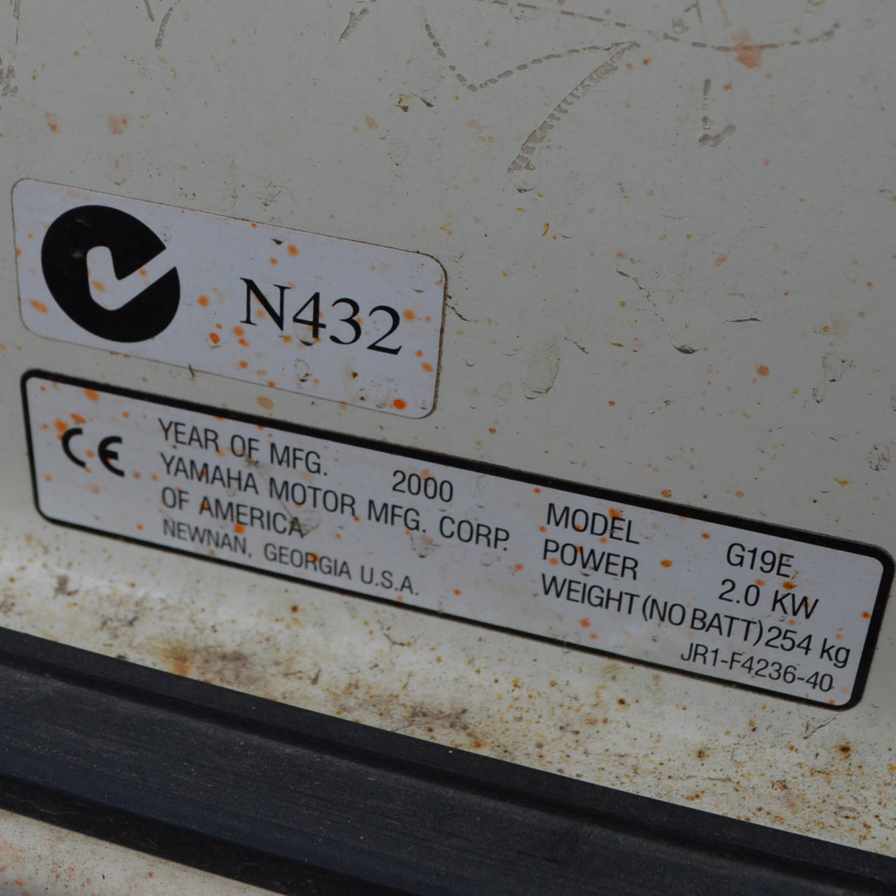 2000 Yamaha G19E University of Kentucky Gas-Powered Golf Cart