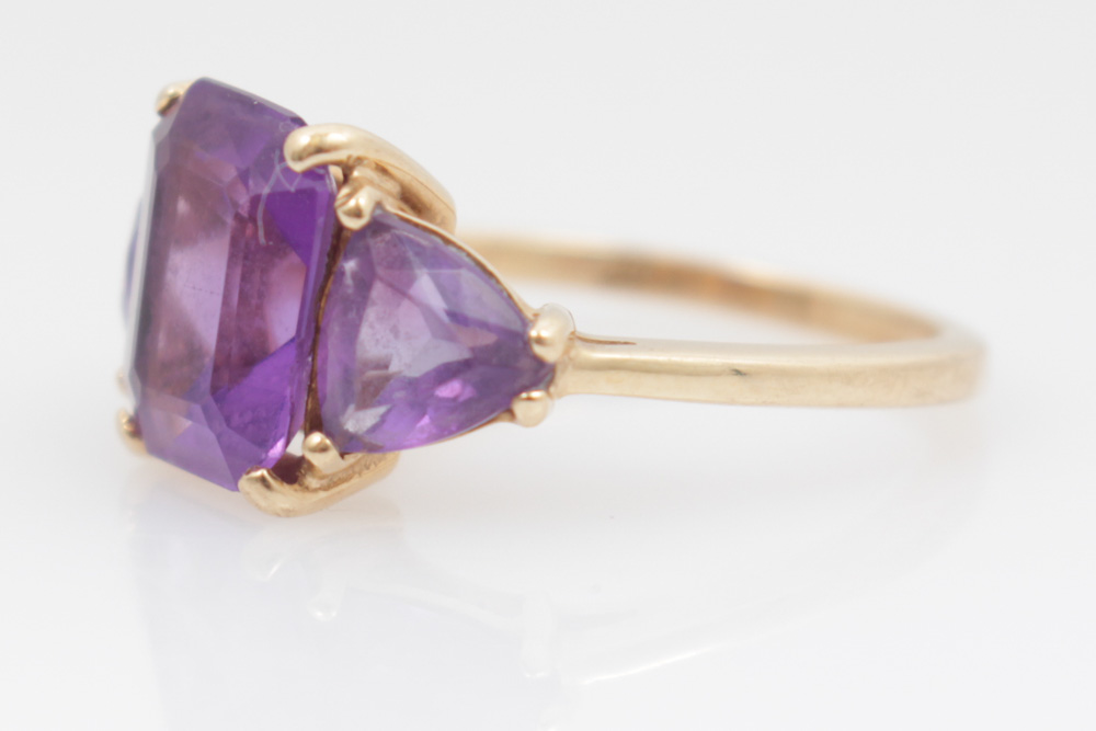 14K Yellow Gold and Amethyst Ring