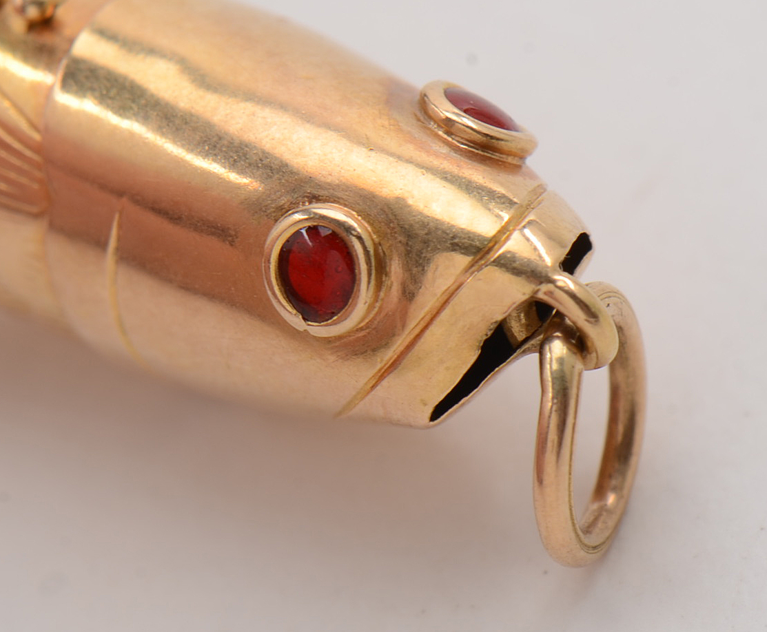 18K Yellow Gold Fish Pendant