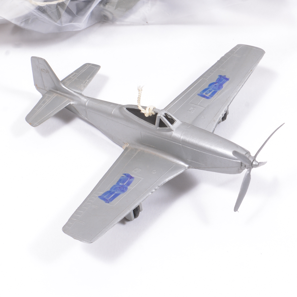 Army Men Figurines and Toys