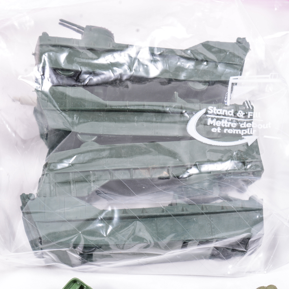 Army Men Figurines and Toys