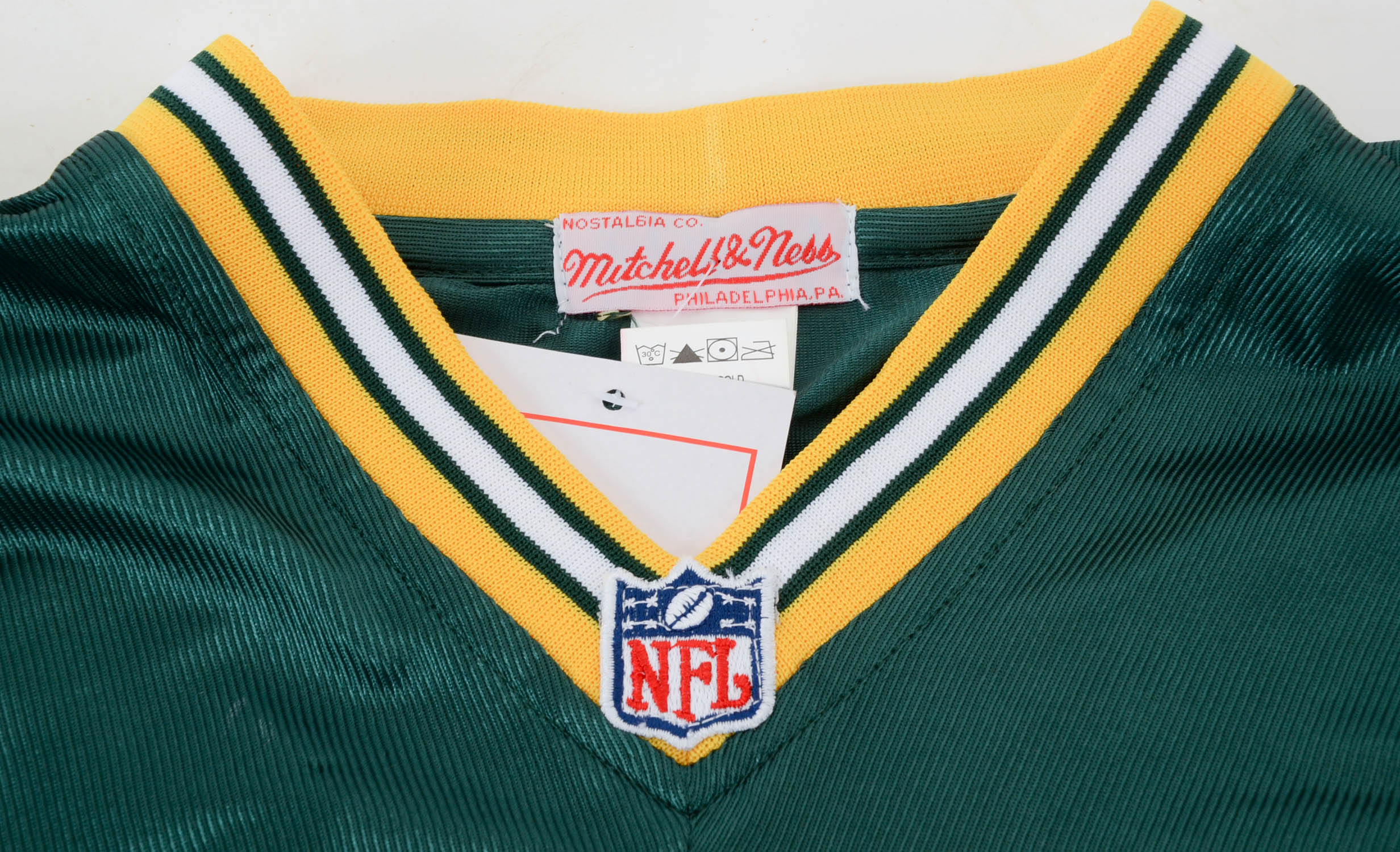 Brett Favre Signed Green Bay Packers Jersey