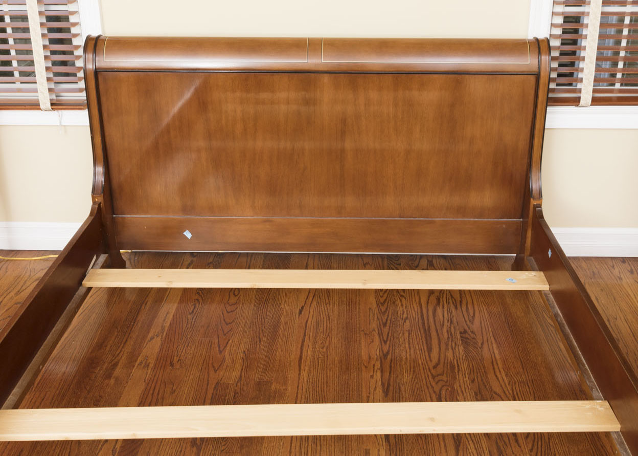 Neoclassical Style Queen Size Sleigh Bed