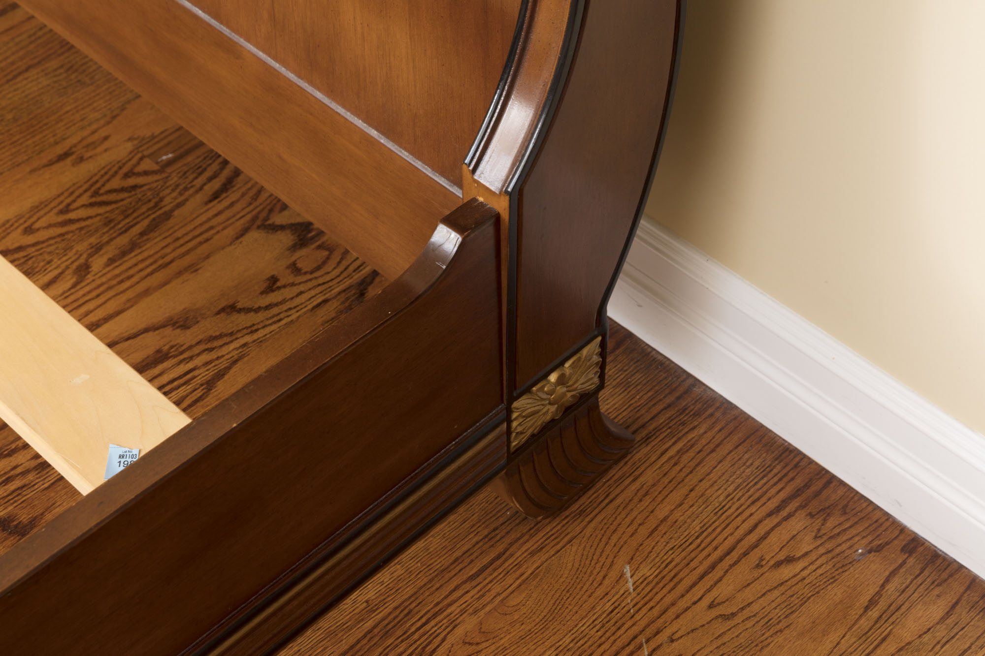 Neoclassical Style Queen Size Sleigh Bed