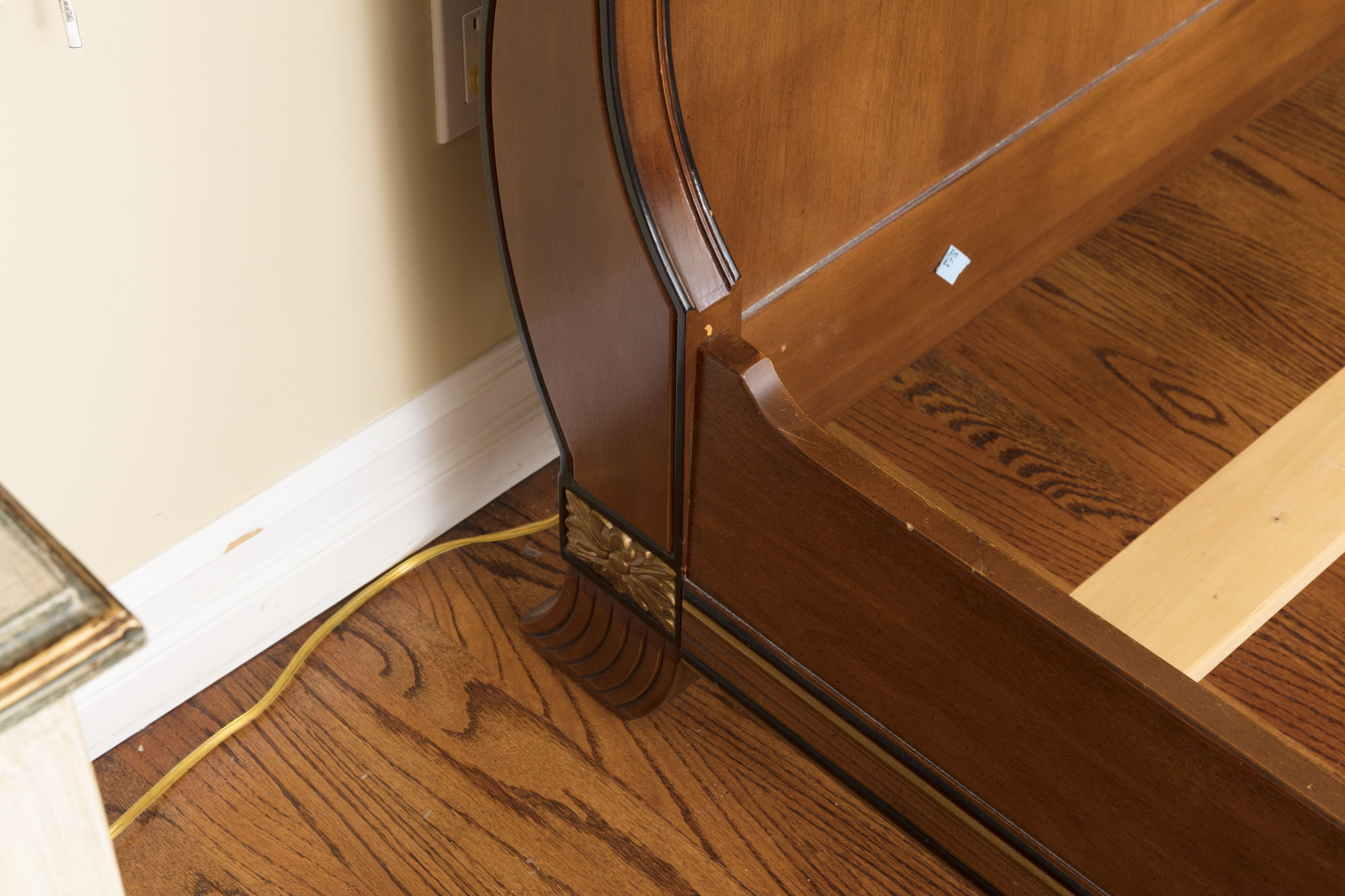 Neoclassical Style Queen Size Sleigh Bed