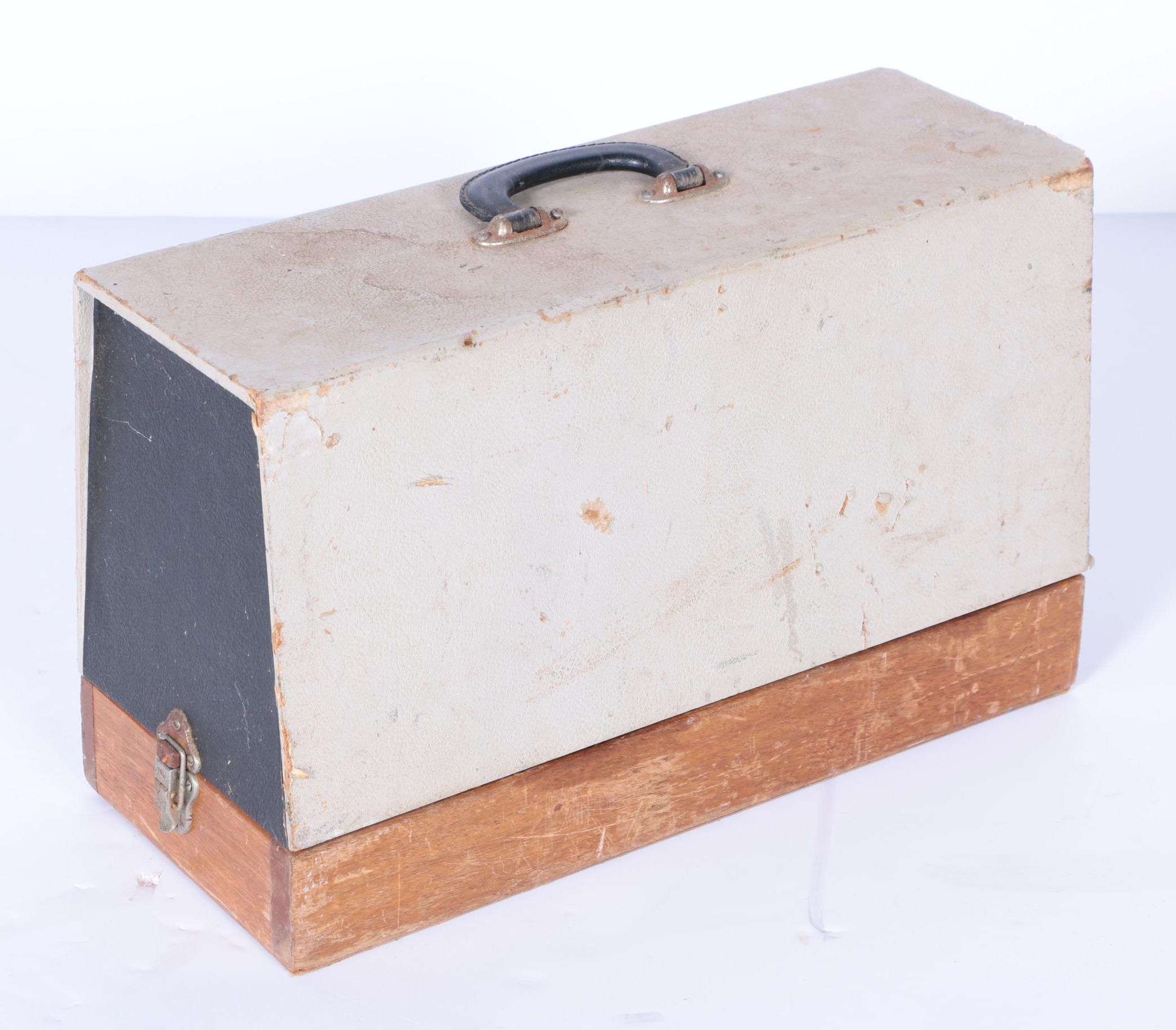 Read's Sailmaker Sewing Machine With Case