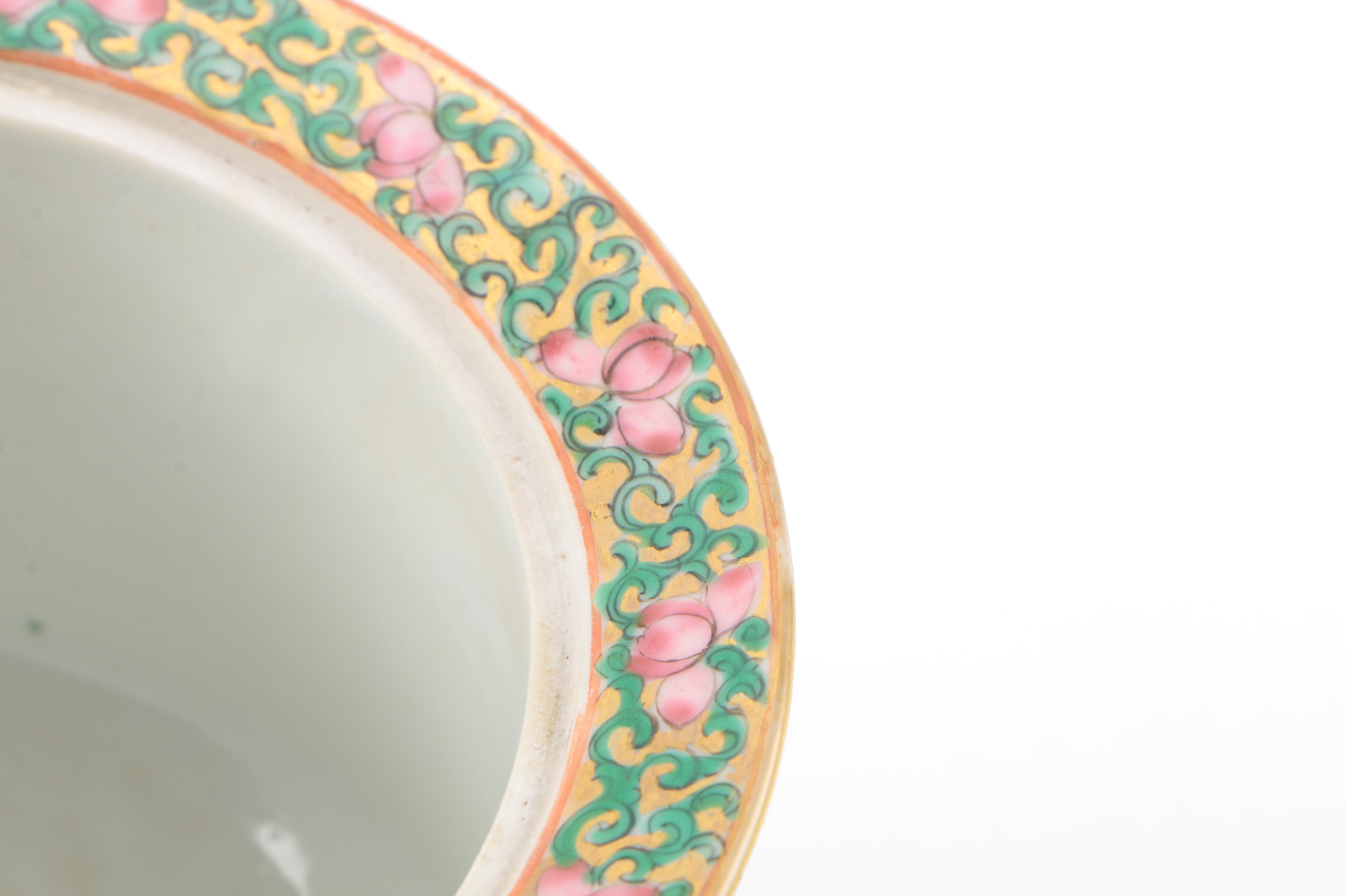 Chinese Rose Medallion Porcelain Container With Lid