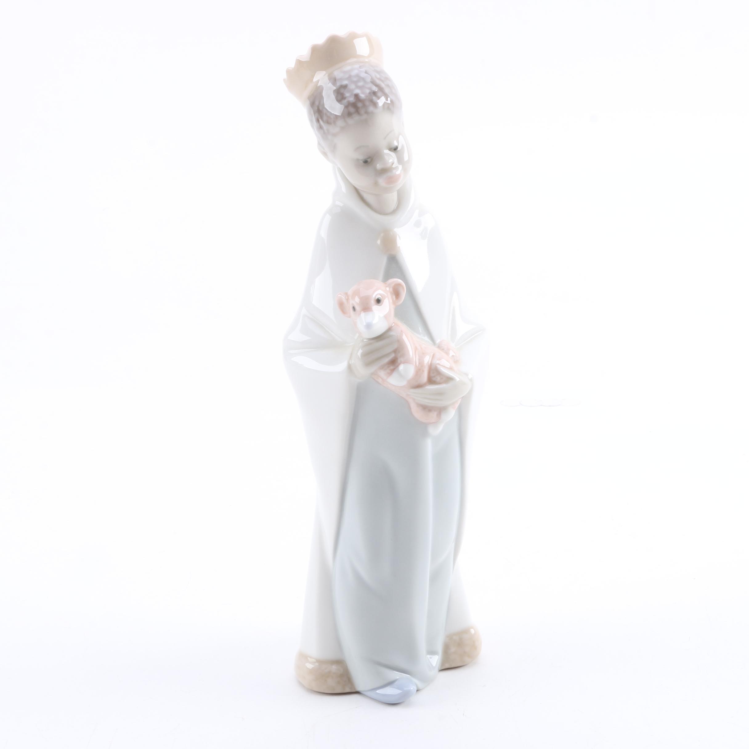 Lladro NAO Figurine