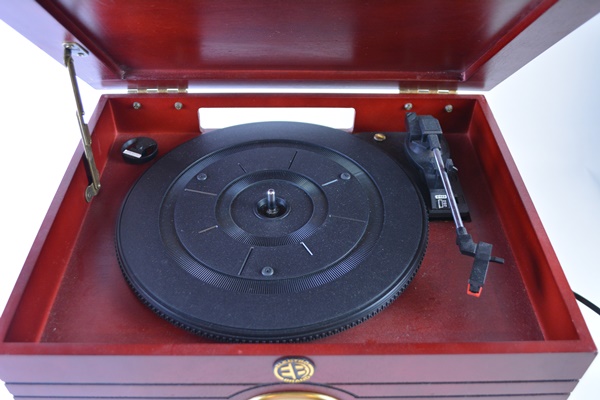 Electro Brand Retro Style Turntable CD Stereo