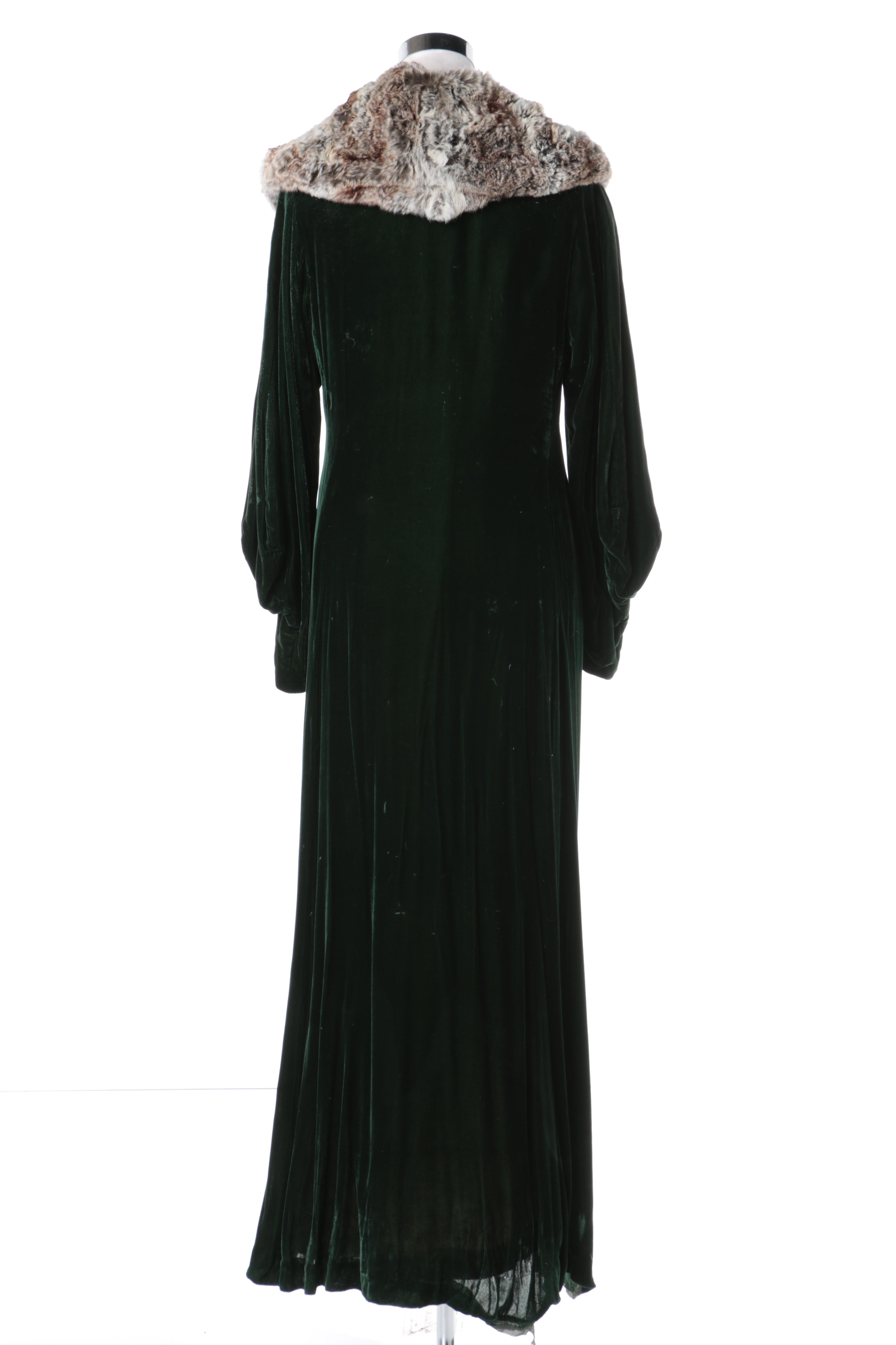 1930s Green Velvet Dressing Coat with Rabbit Fur Collar
