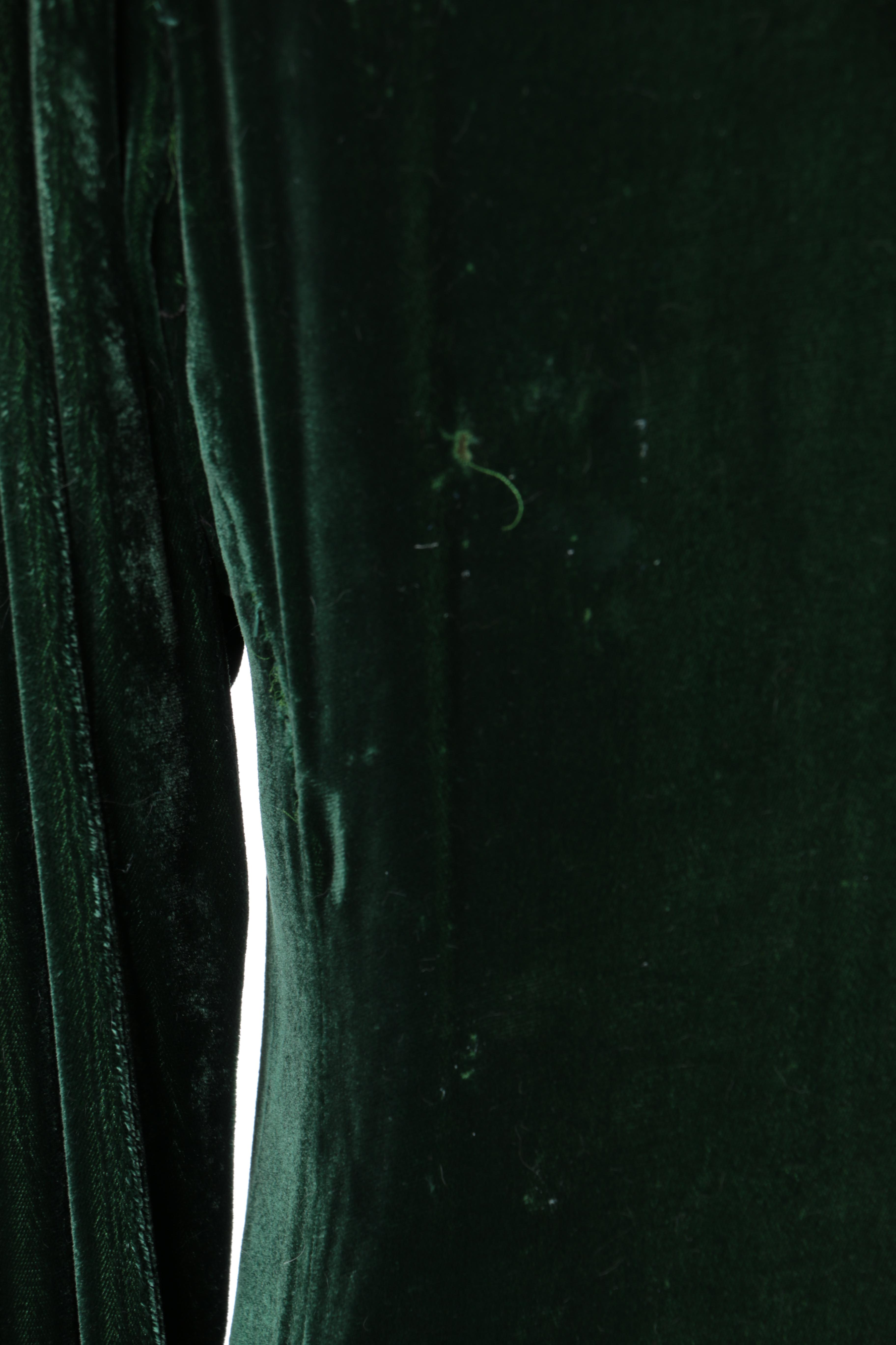 1930s Green Velvet Dressing Coat with Rabbit Fur Collar