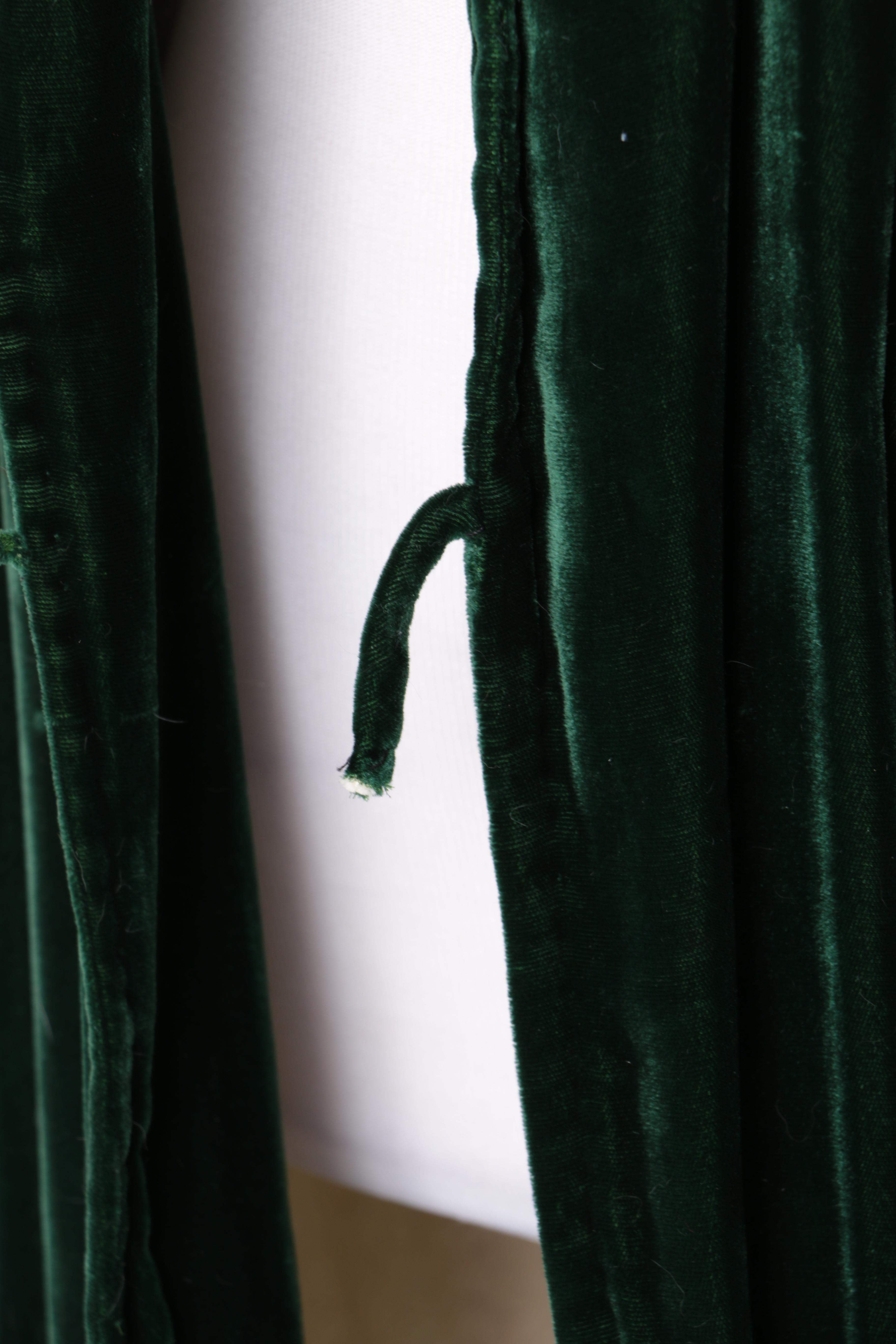 1930s Green Velvet Dressing Coat with Rabbit Fur Collar
