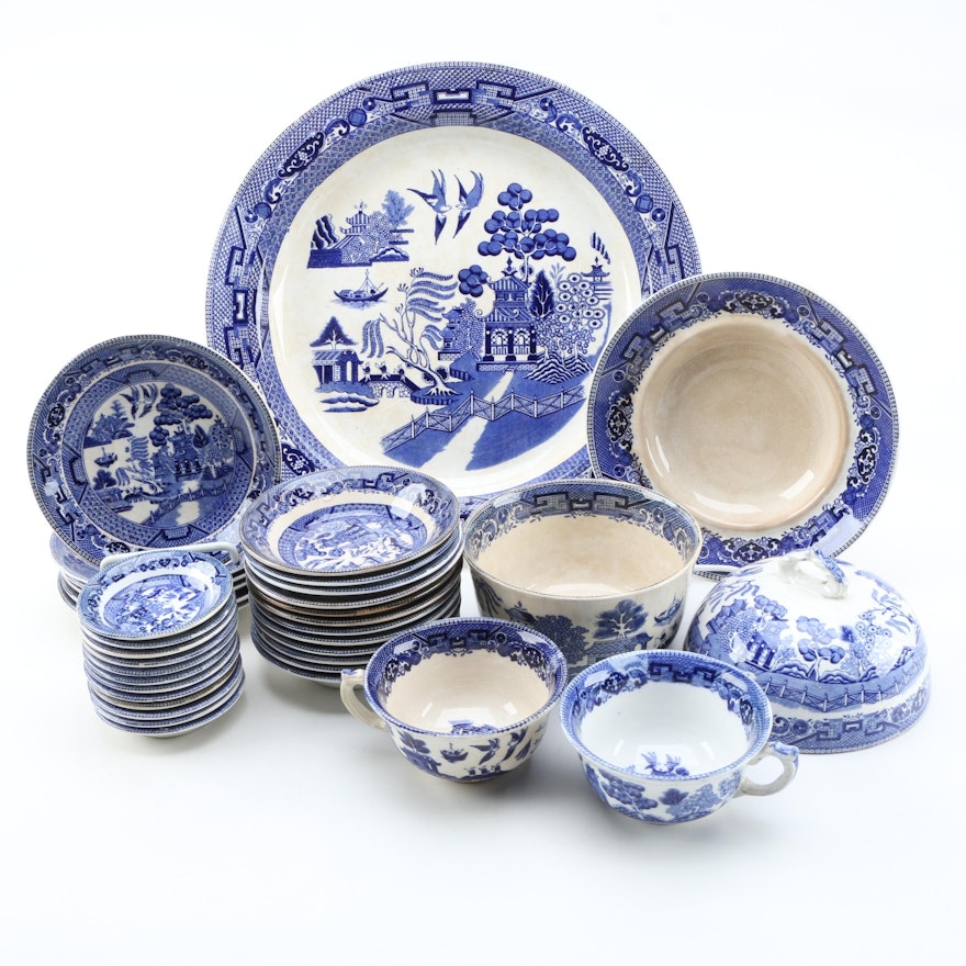 Buffalo Pottery "Blue Willow" Ceramic Assortment