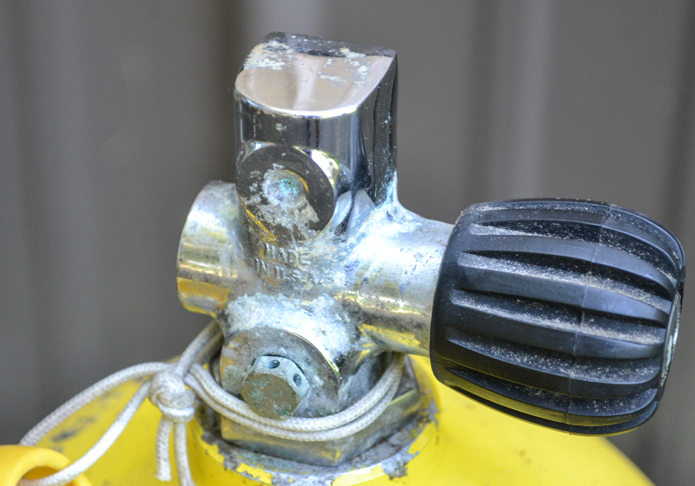 Vintage Aqua-Lung U.S. Divers Scuba Tank