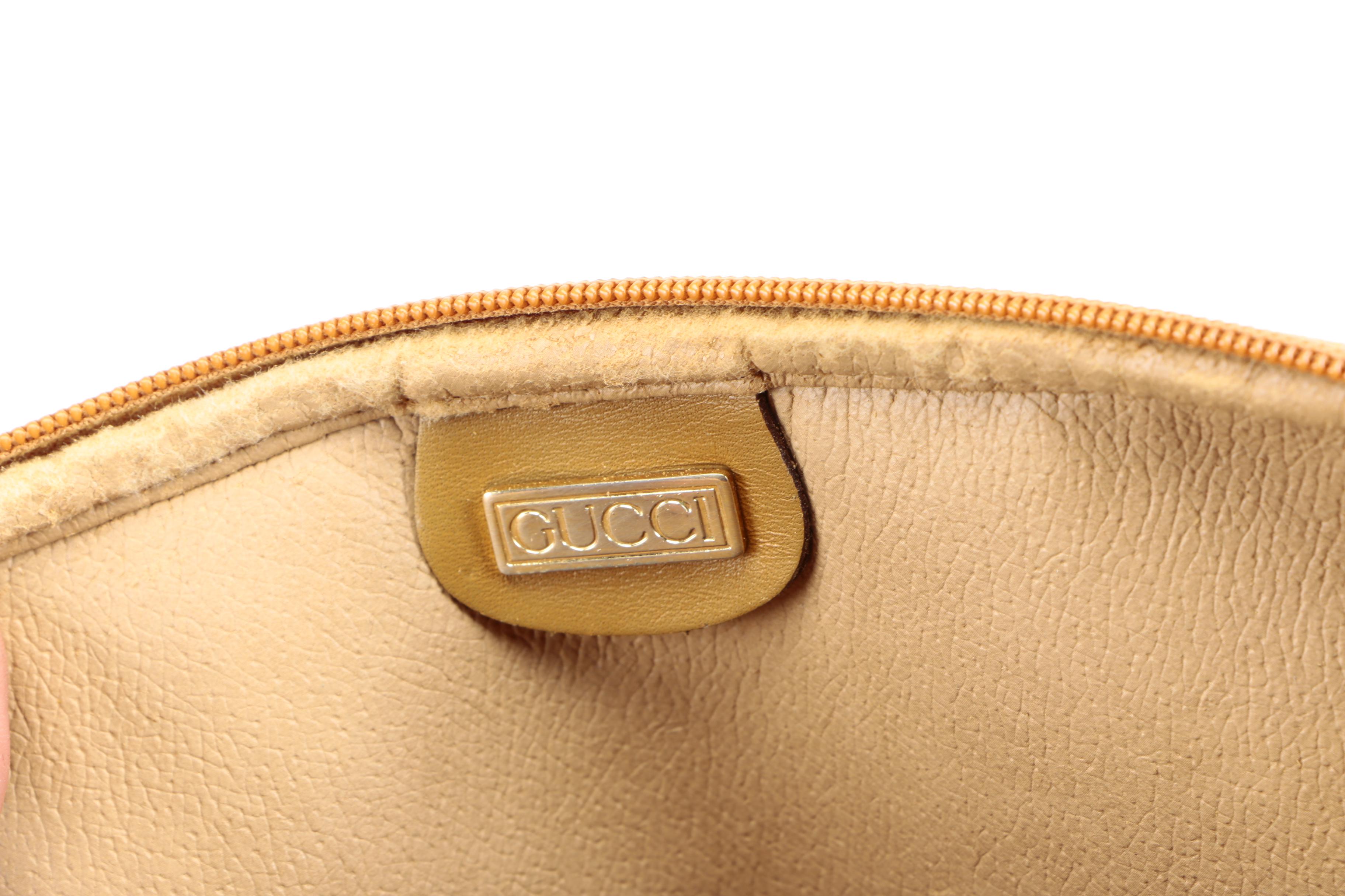 Gucci Supreme Canvas Accessory Bag