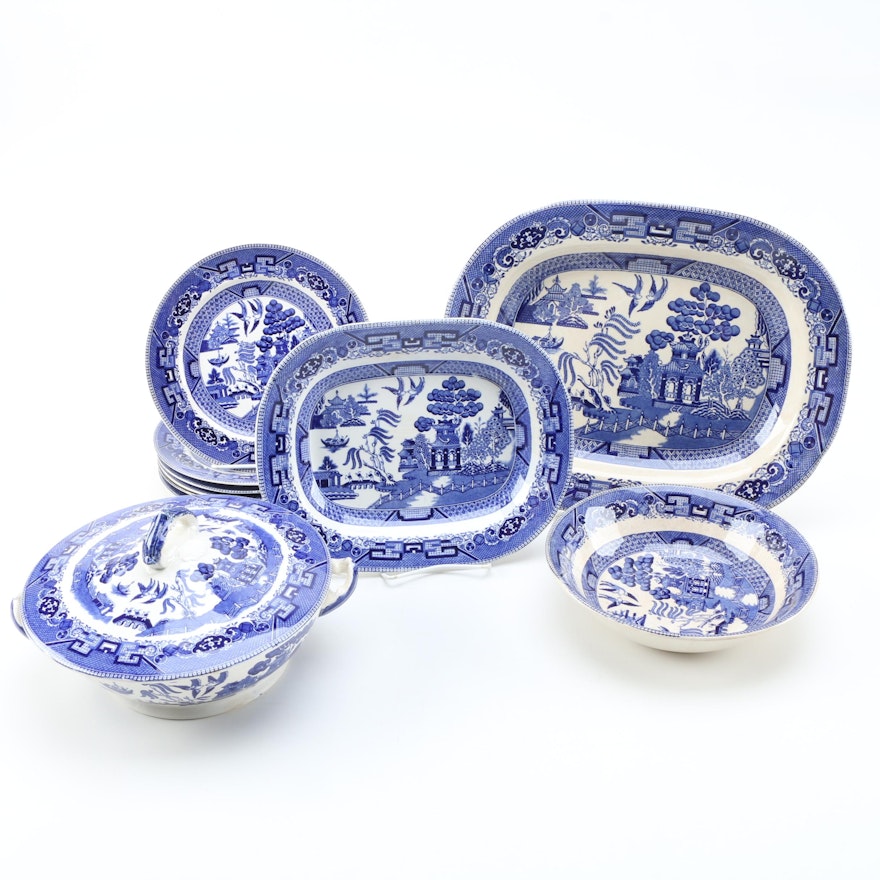 Buffalo Pottery "Blue Willow" Tableware