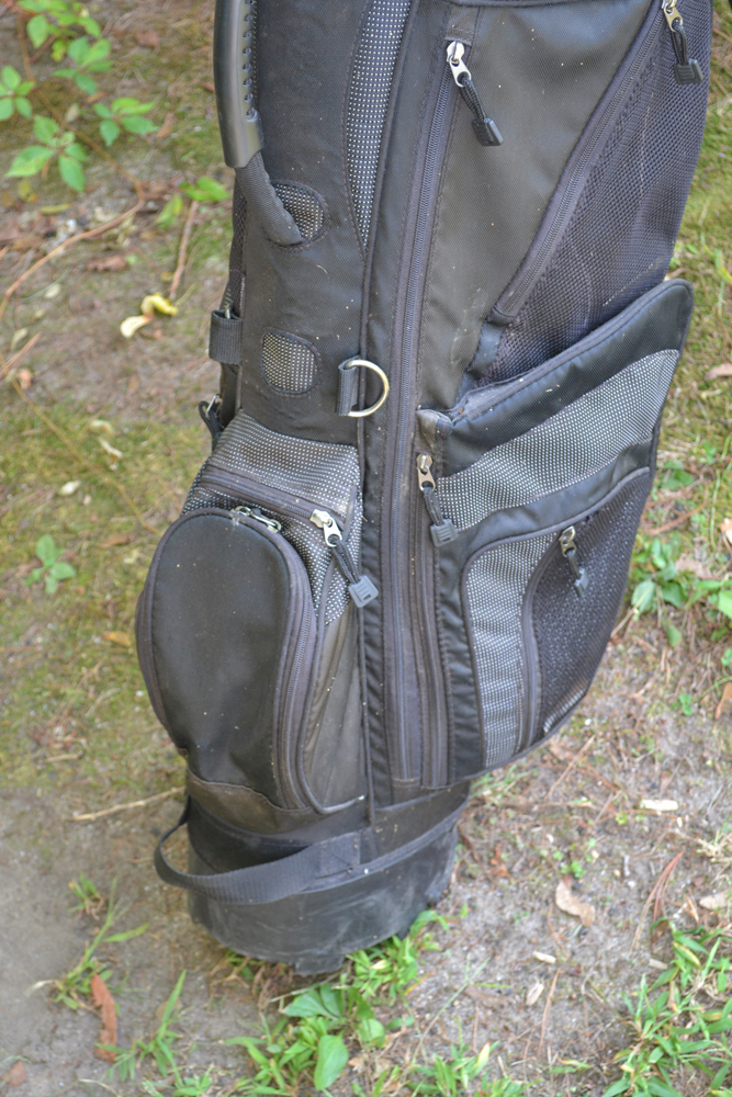 Knight Golf Bag with Assorted Clubs