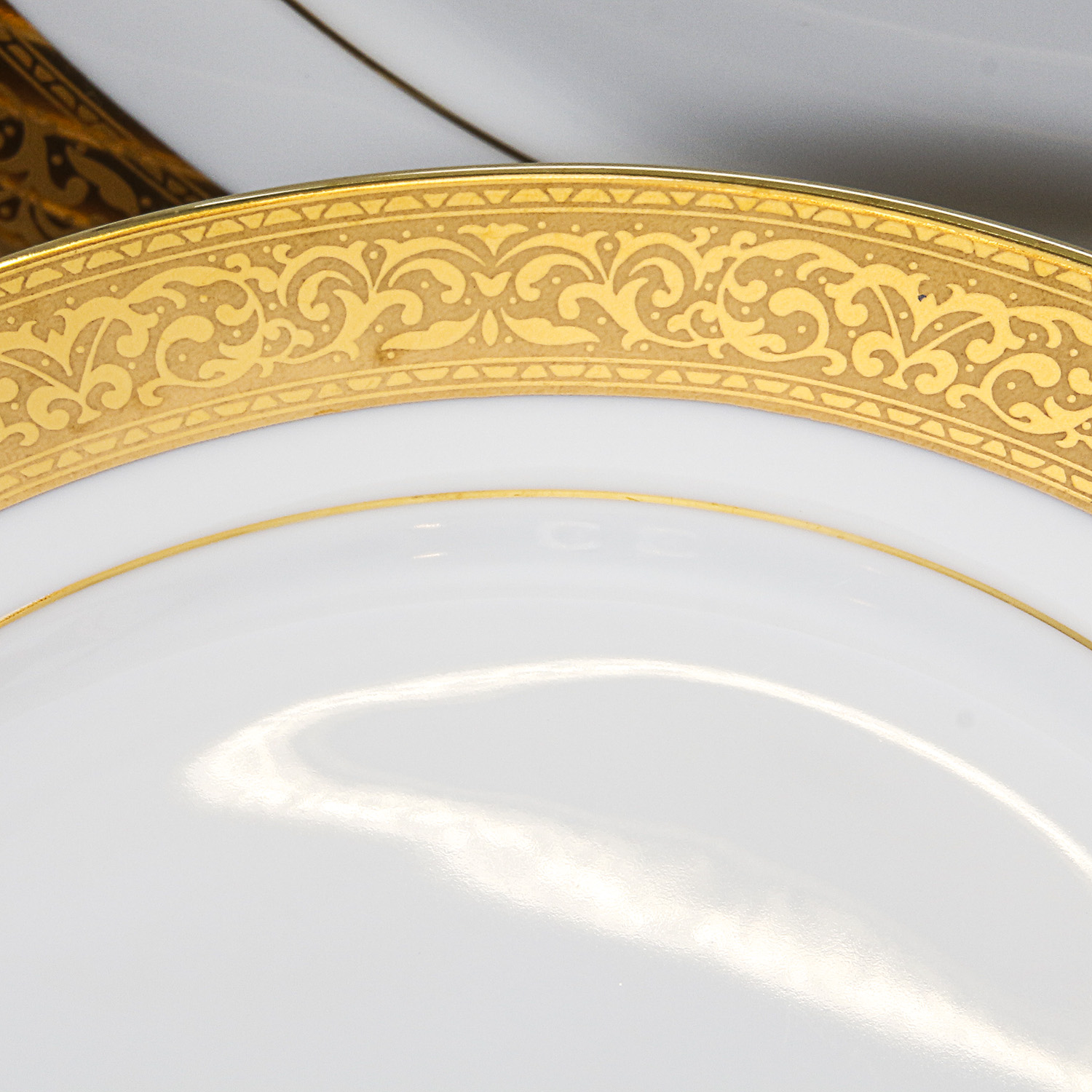 Muirfield "Magnificence" Dinner Service and Serveware