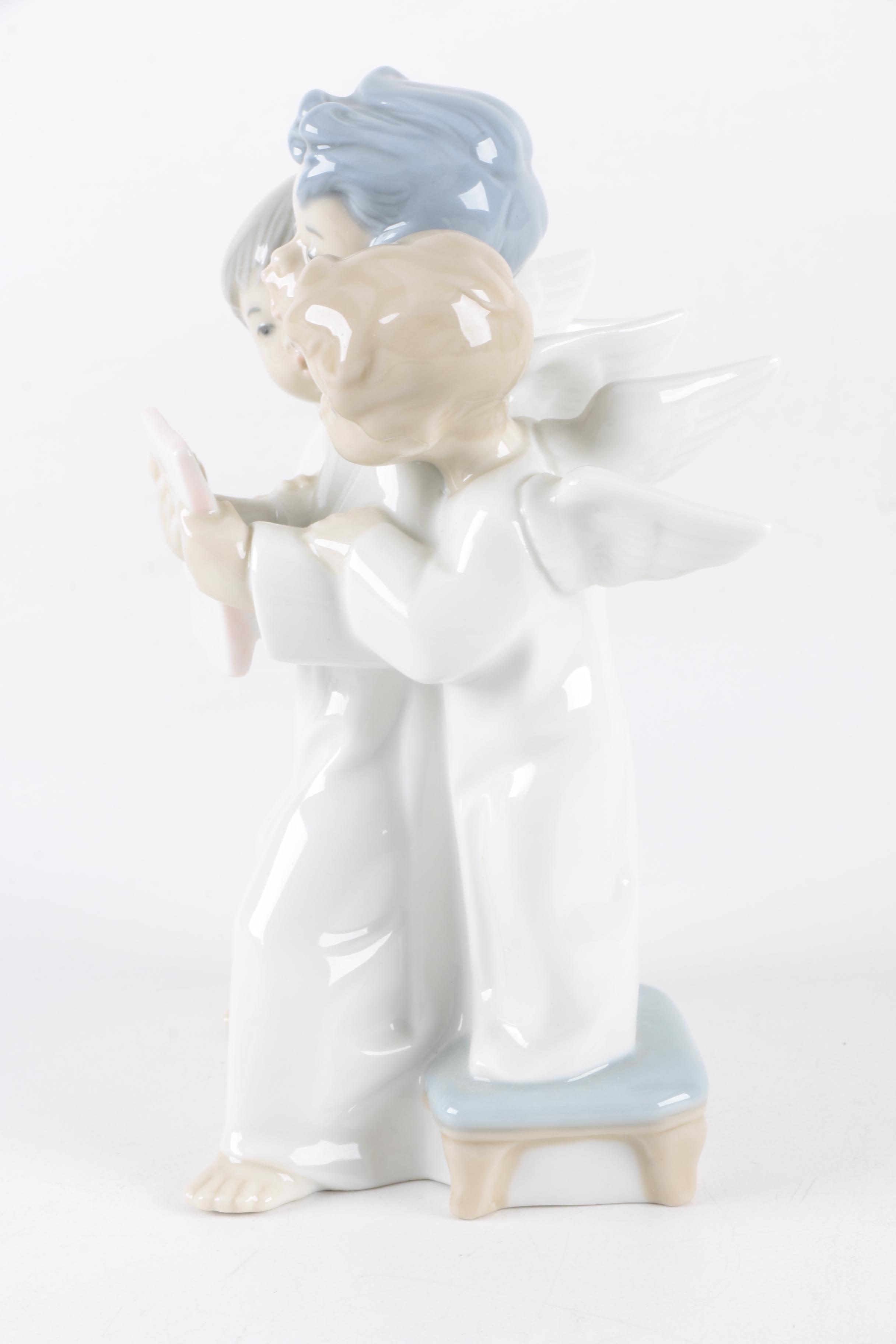 Lladro "Group of Singing Angels" Figurine