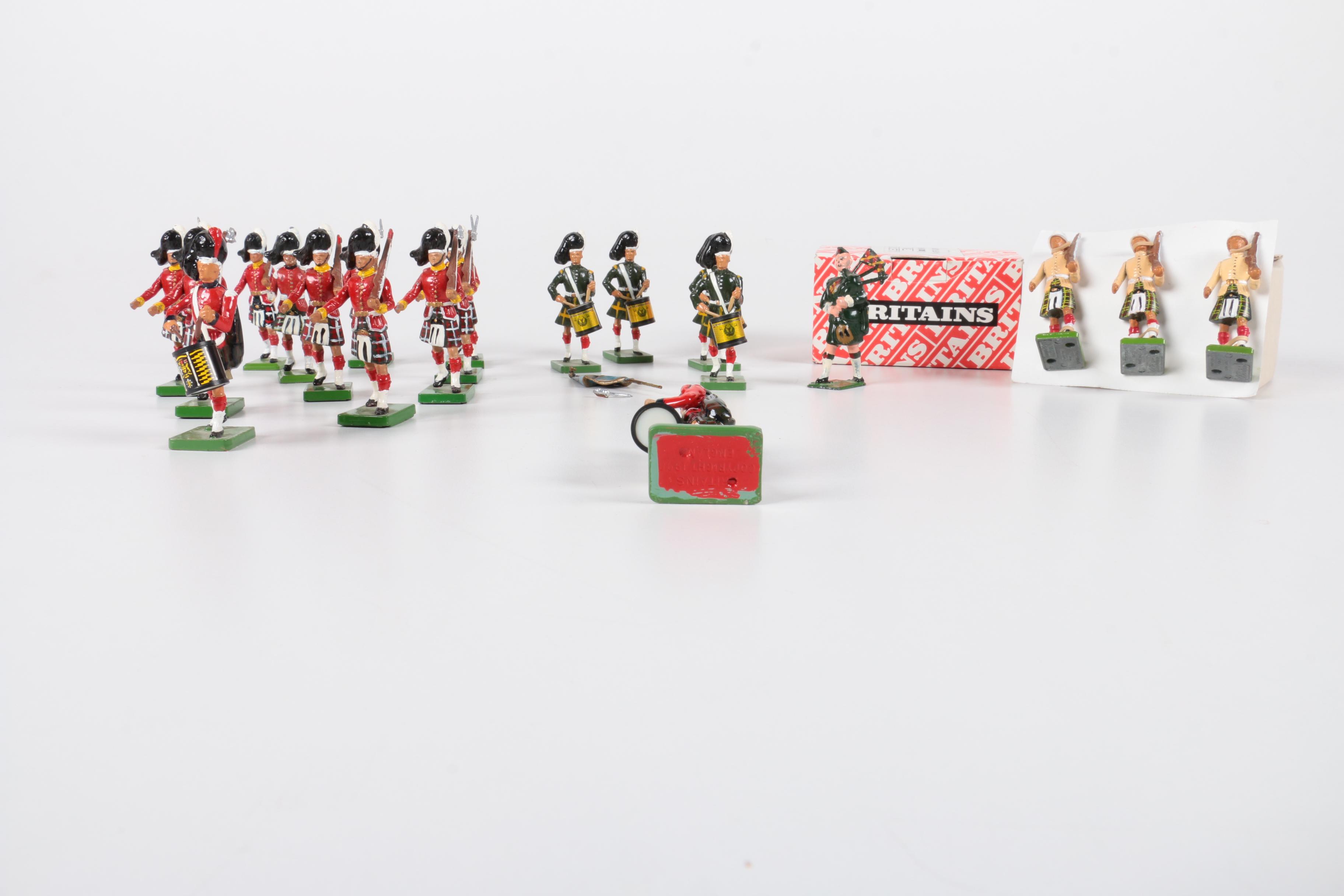 Scottish Highland Soldier and Musician Figurines