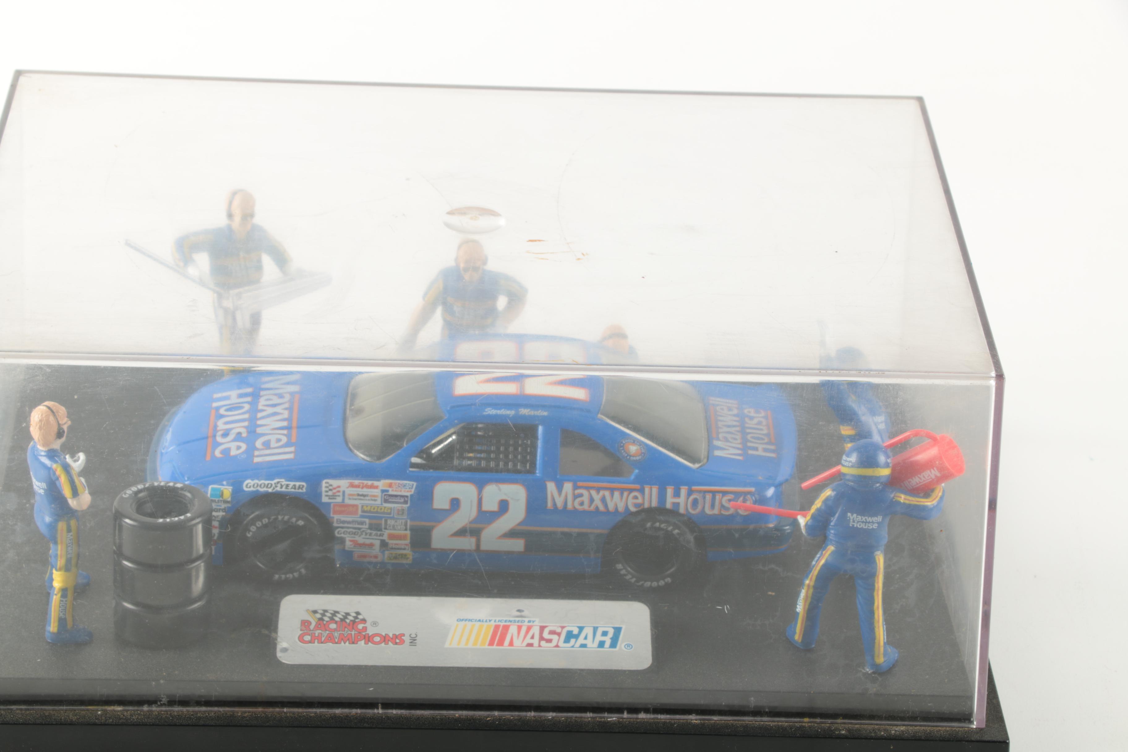 Racing Champions Die-Cast Sterling Martin Car with Pit Crew