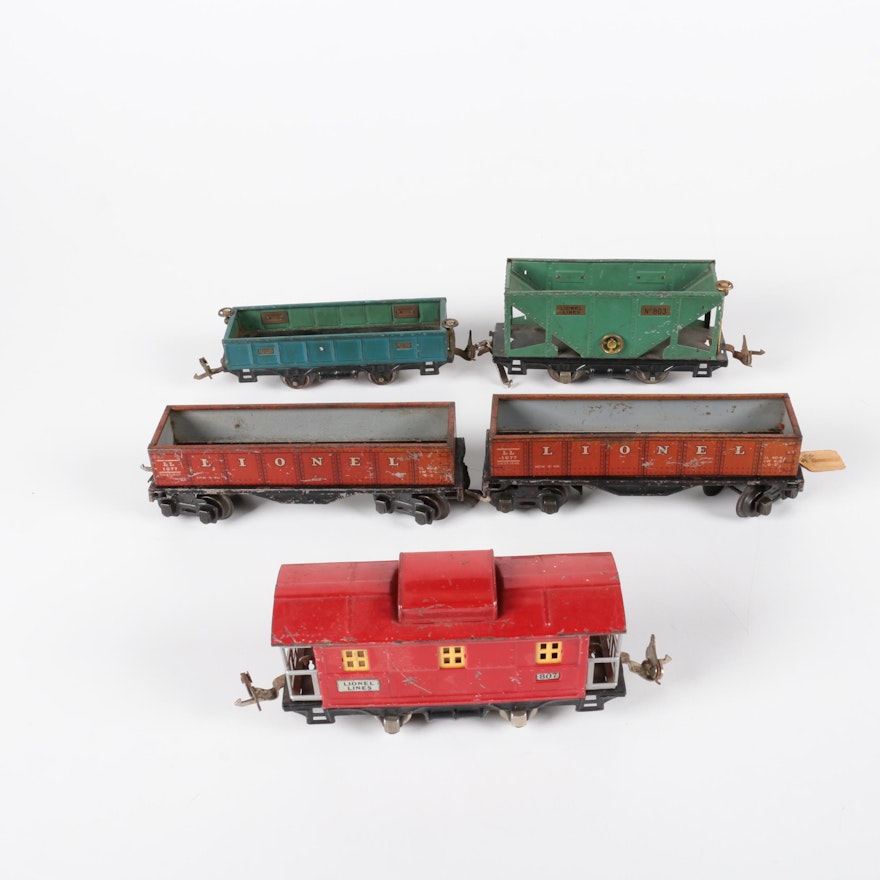 Pre-War Lionel Train Cars