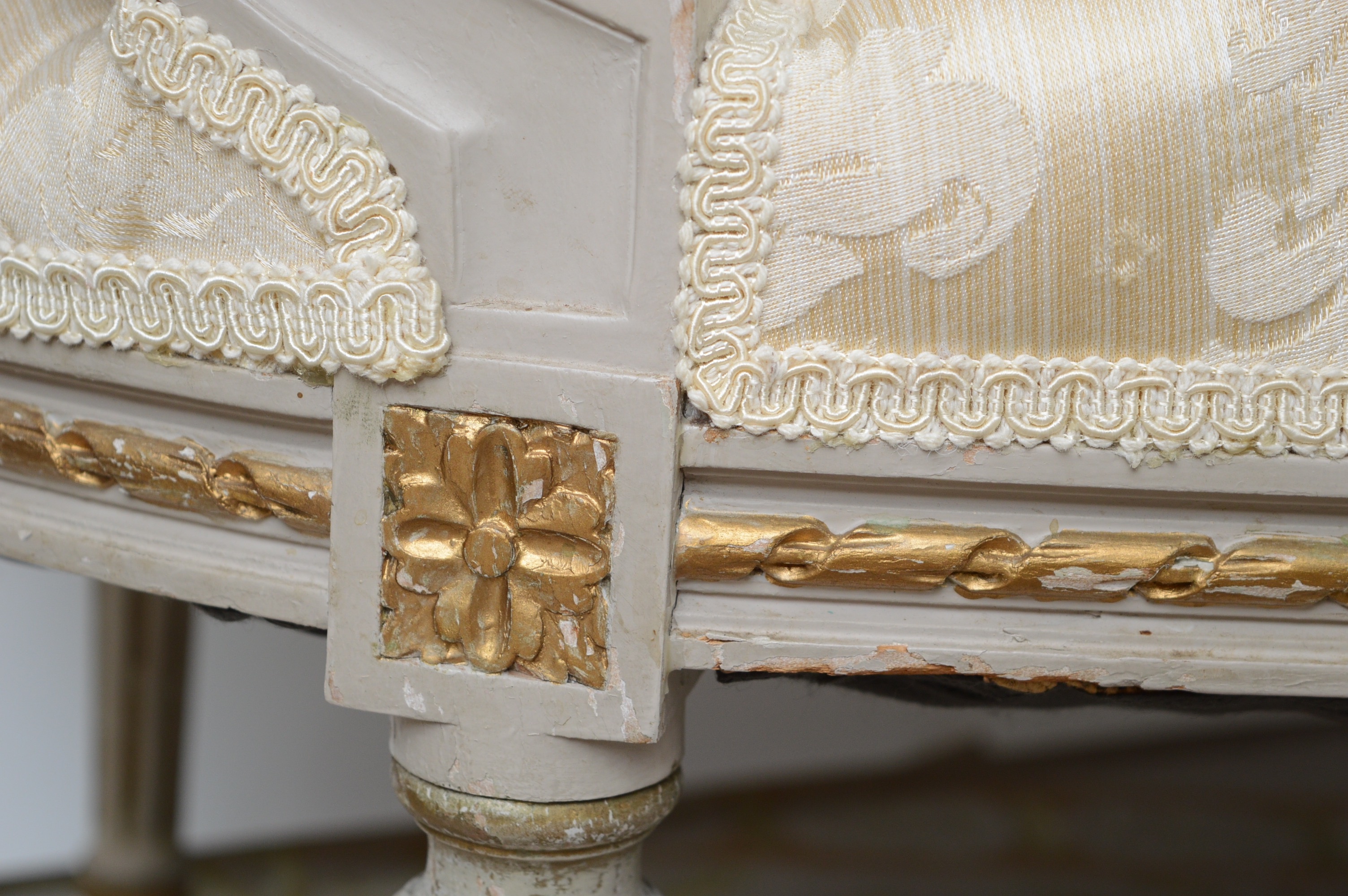 Antique Victorian Settee